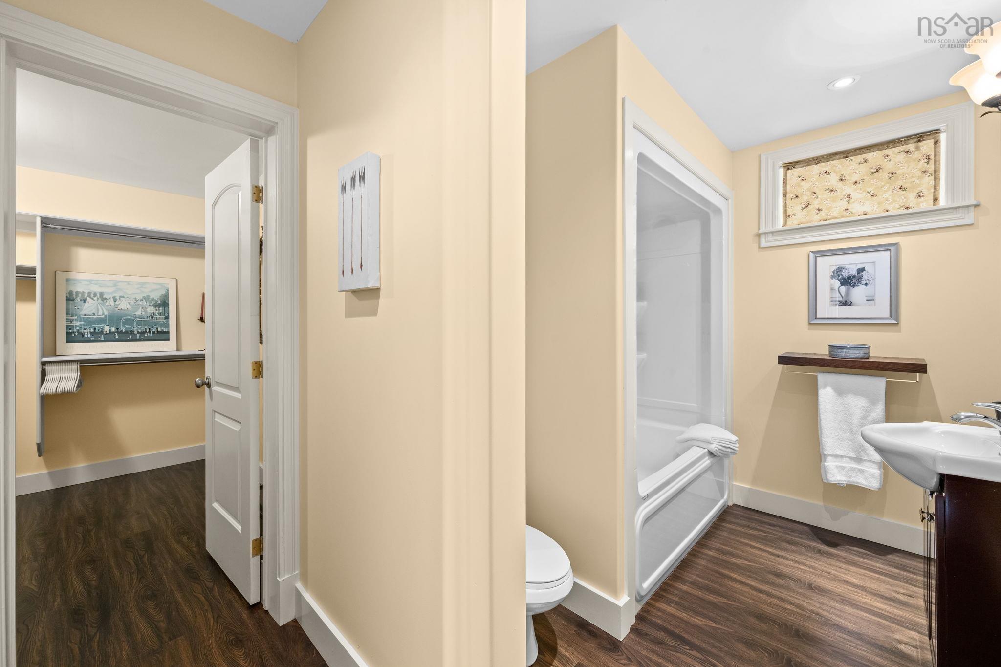 73 Kestrel Court photo #34