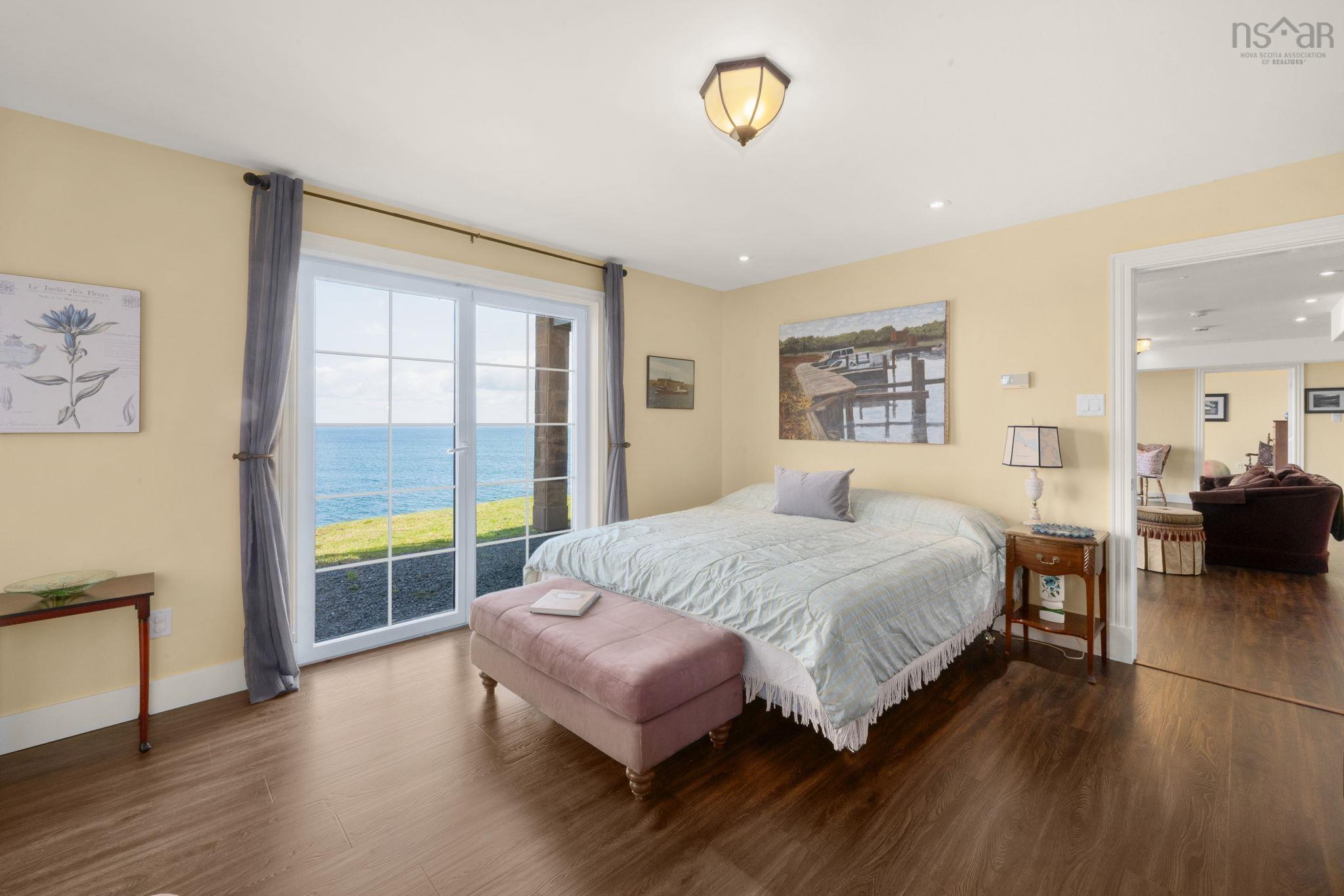 73 Kestrel Court photo #36