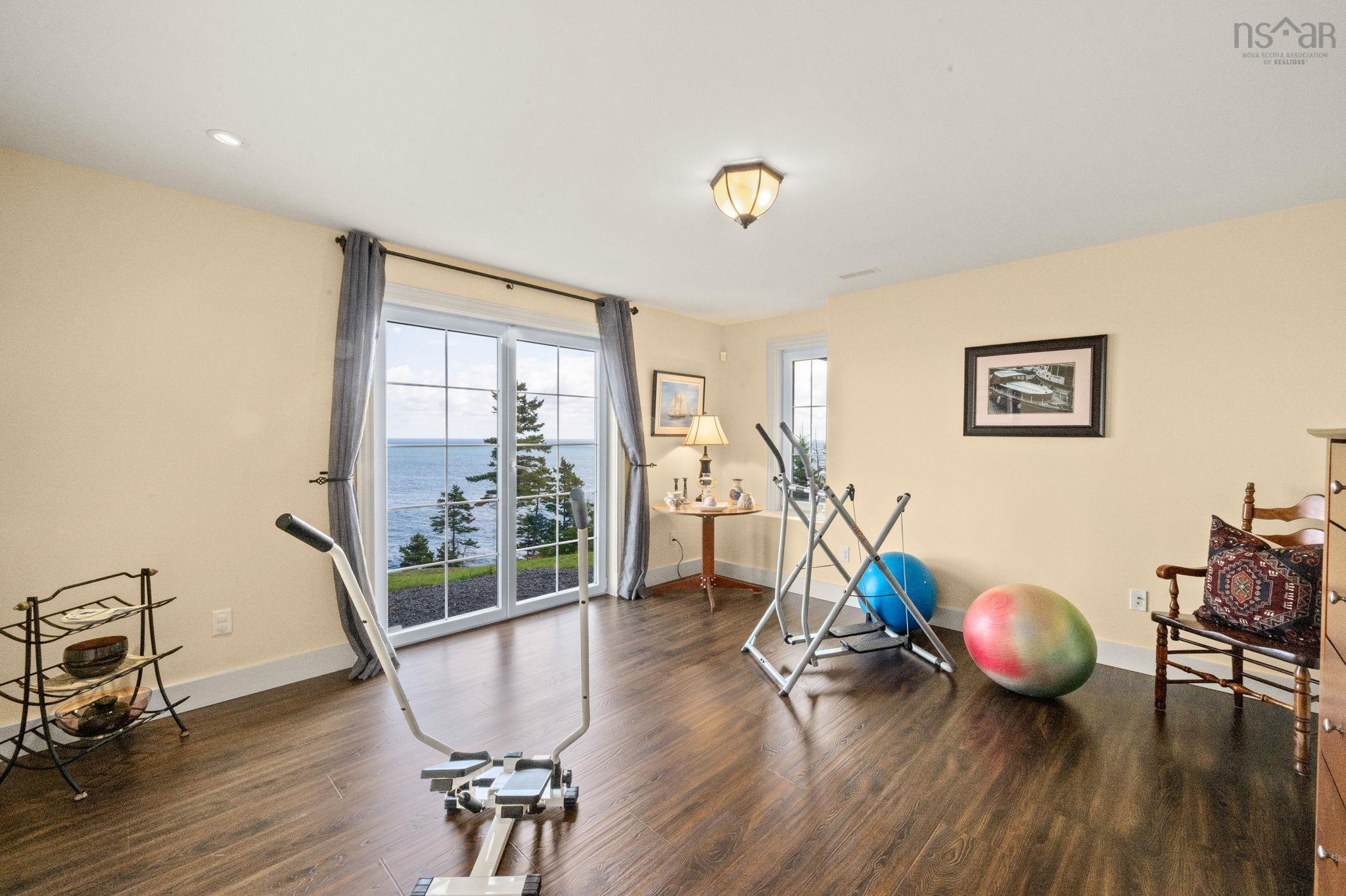 73 Kestrel Court photo #38