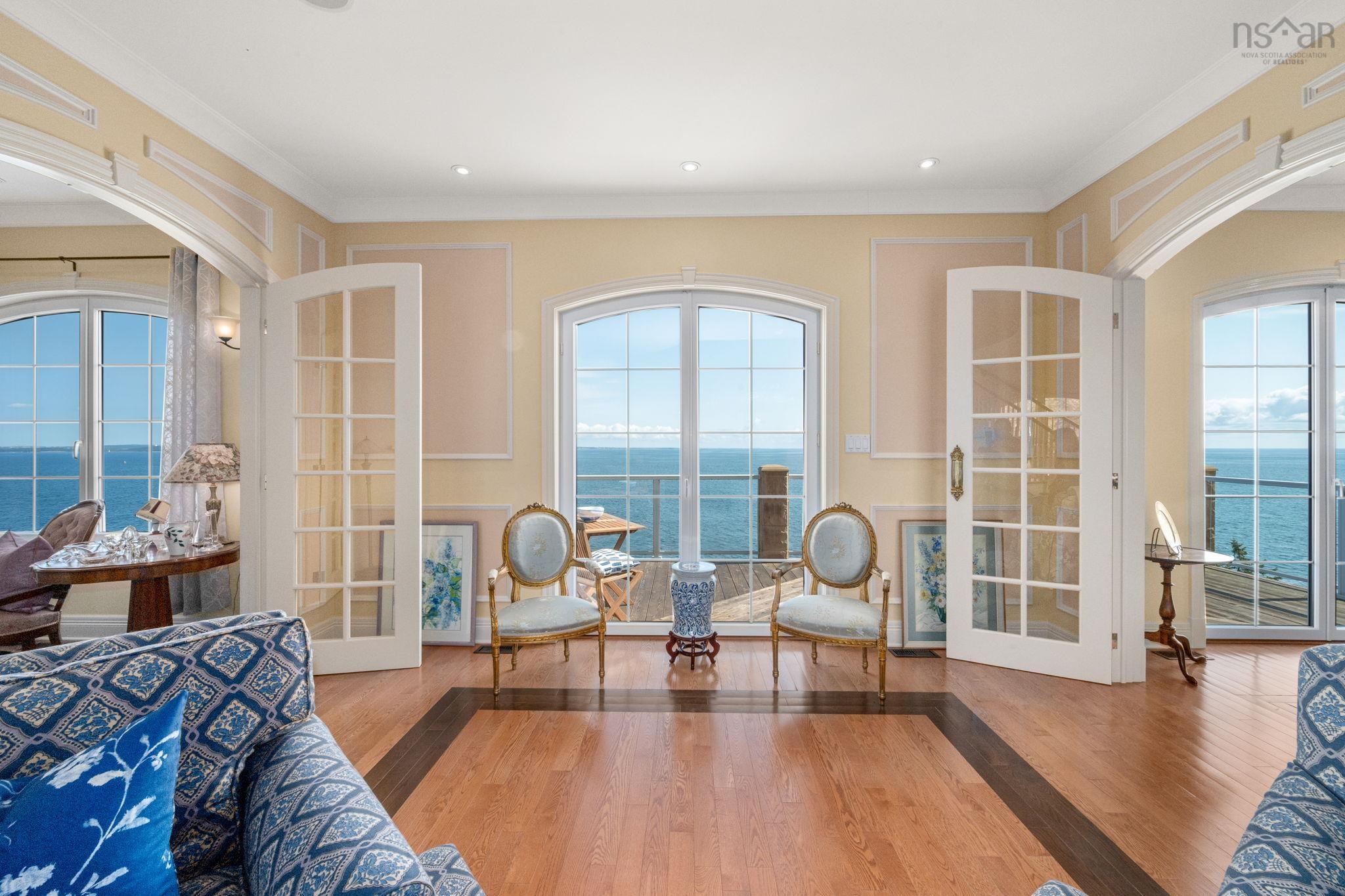 73 Kestrel Court photo #5