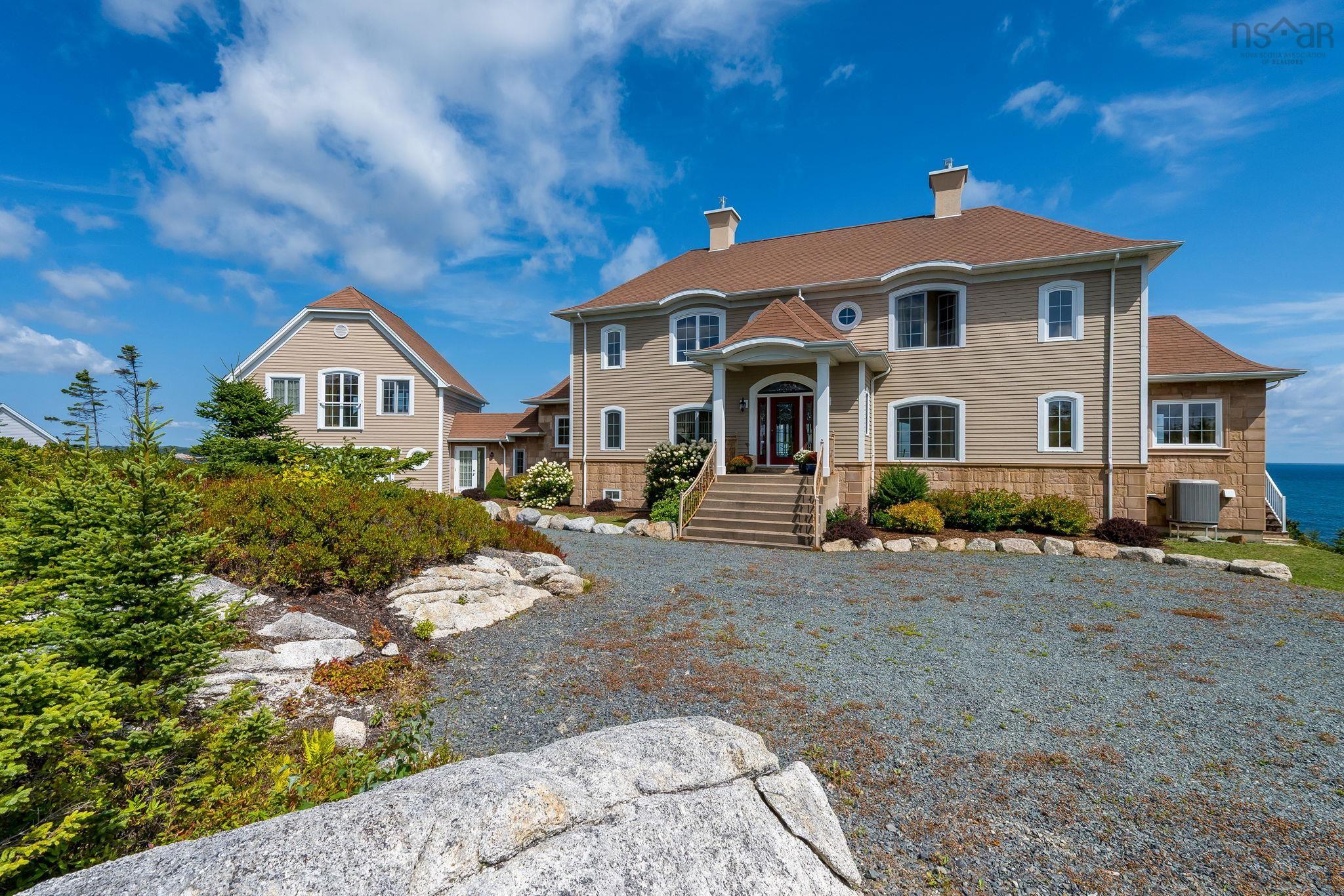 73 Kestrel Court photo #45