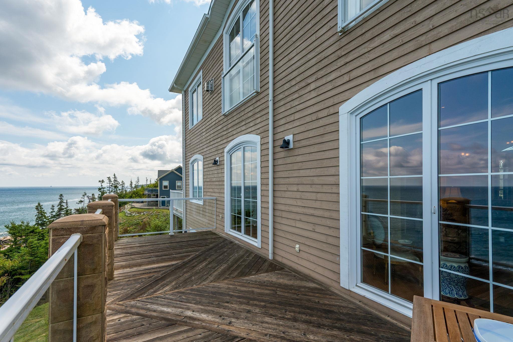 73 Kestrel Court photo #46