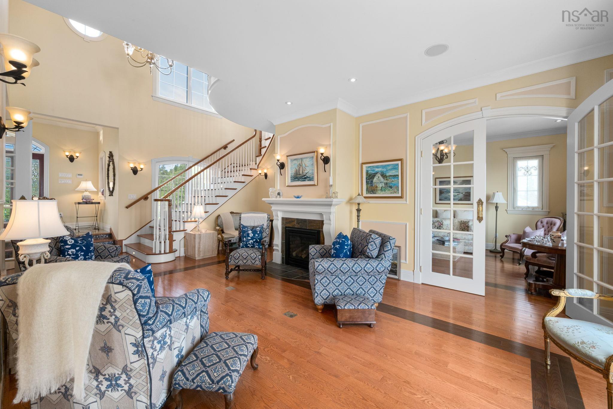 73 Kestrel Court photo #6