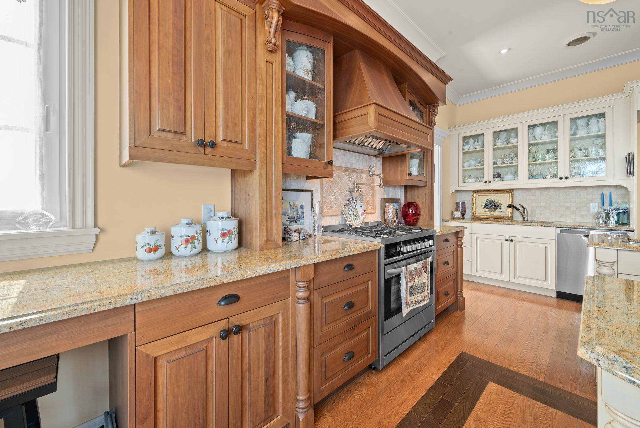 73 Kestrel Court photo #9