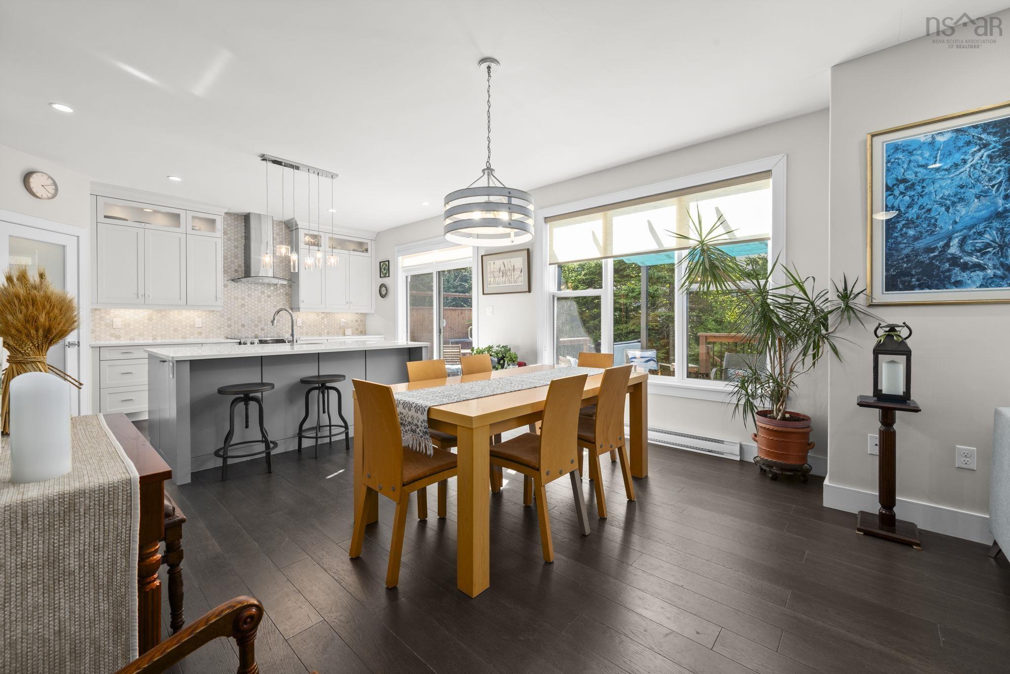 220 Maple Grove Avenue photo #11