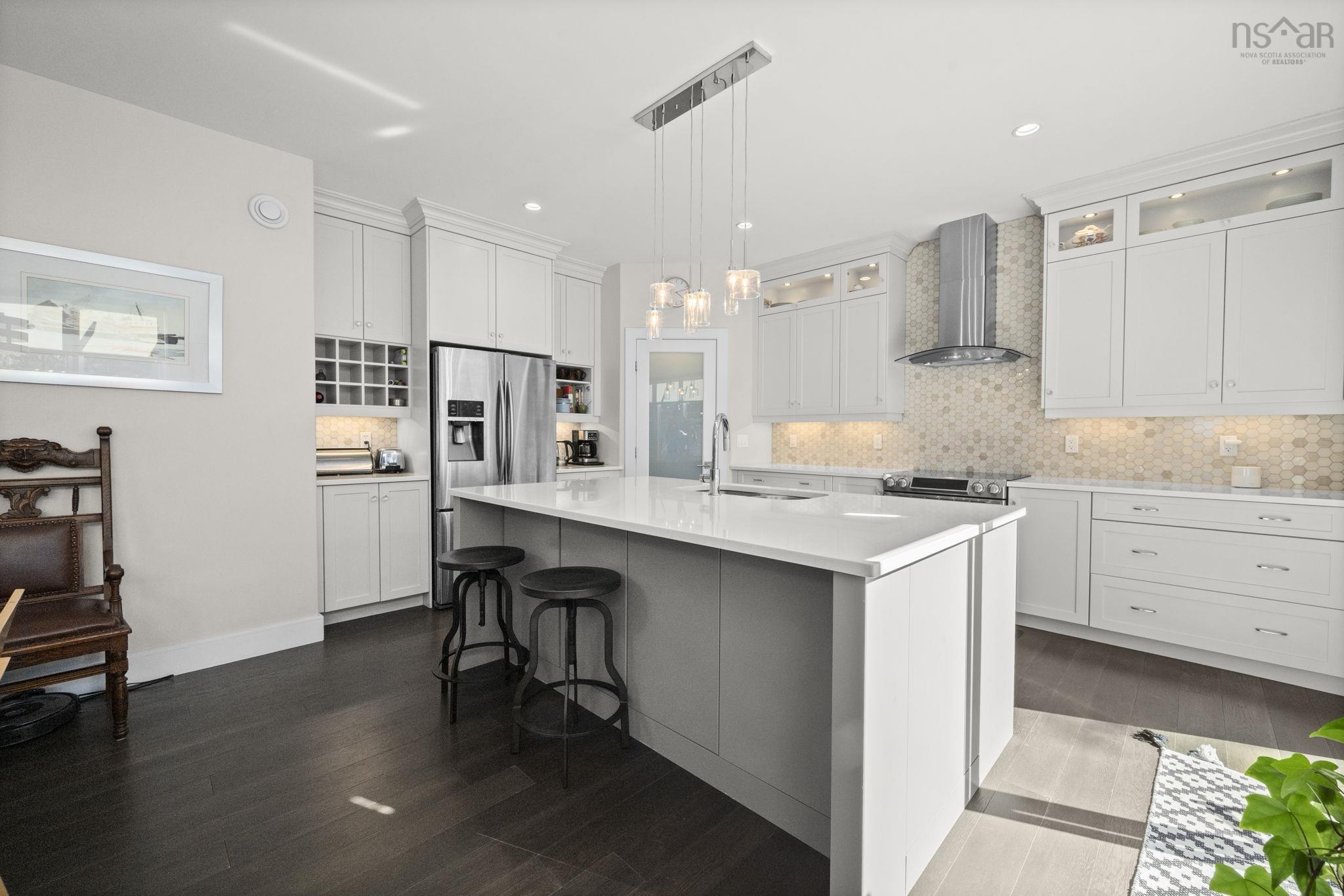 220 Maple Grove Avenue photo #13