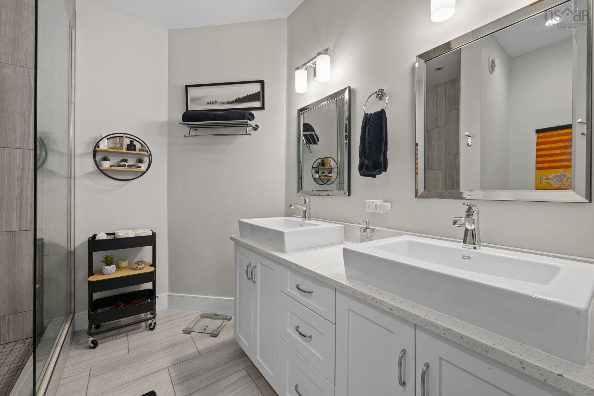 220 Maple Grove Avenue photo #19