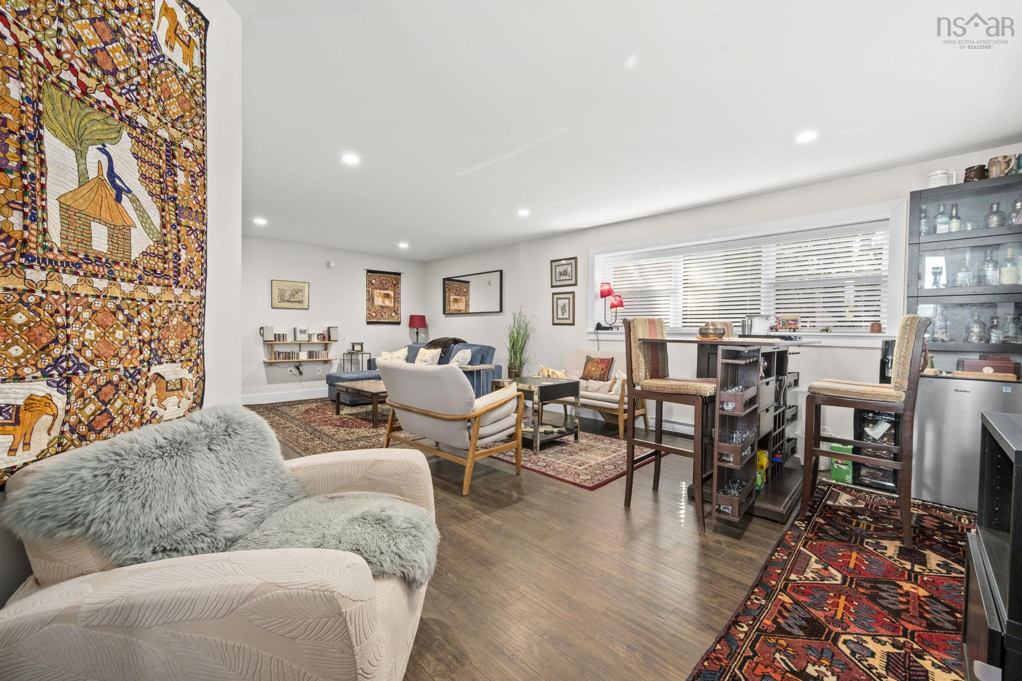 220 Maple Grove Avenue photo #25