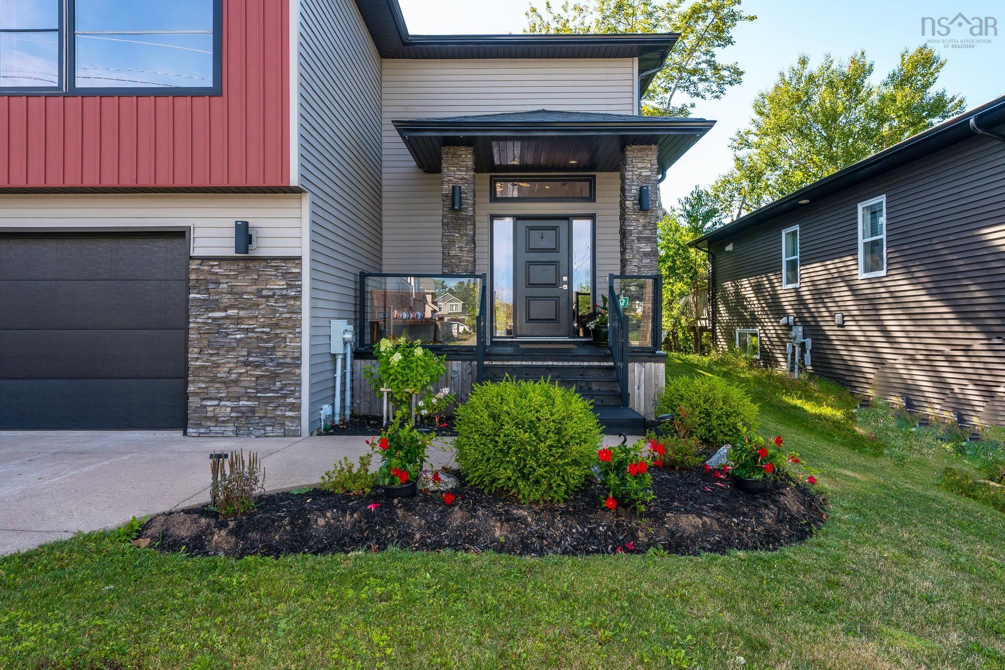 220 Maple Grove Avenue photo #4