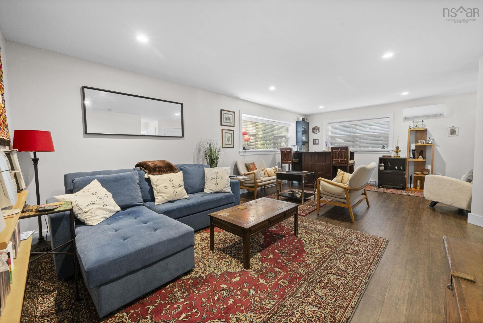 220 Maple Grove Avenue photo #31