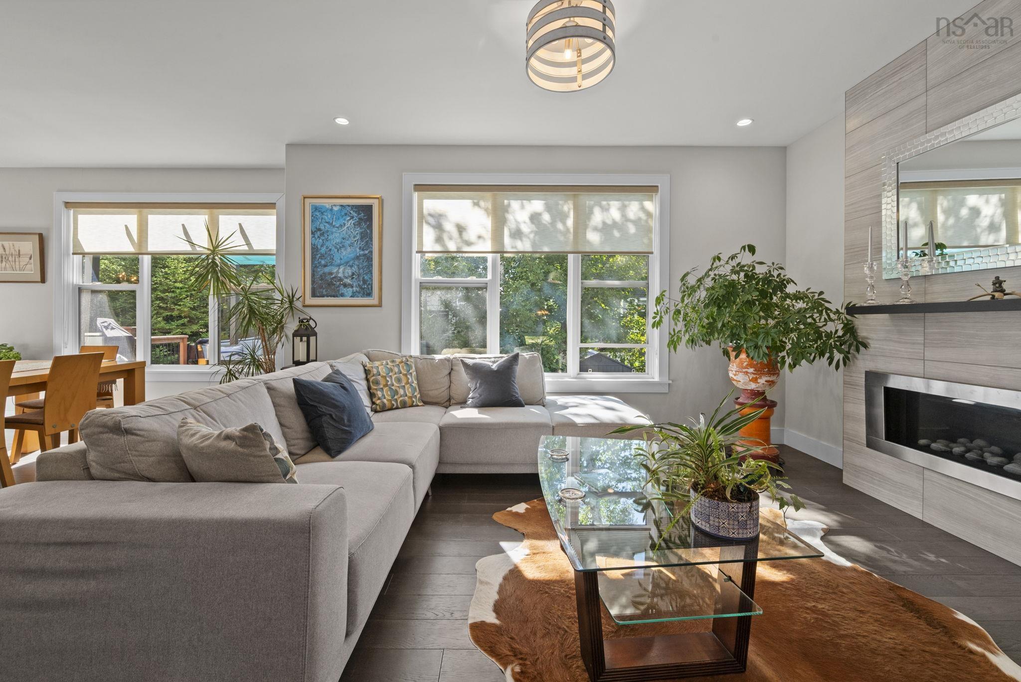 220 Maple Grove Avenue photo #8