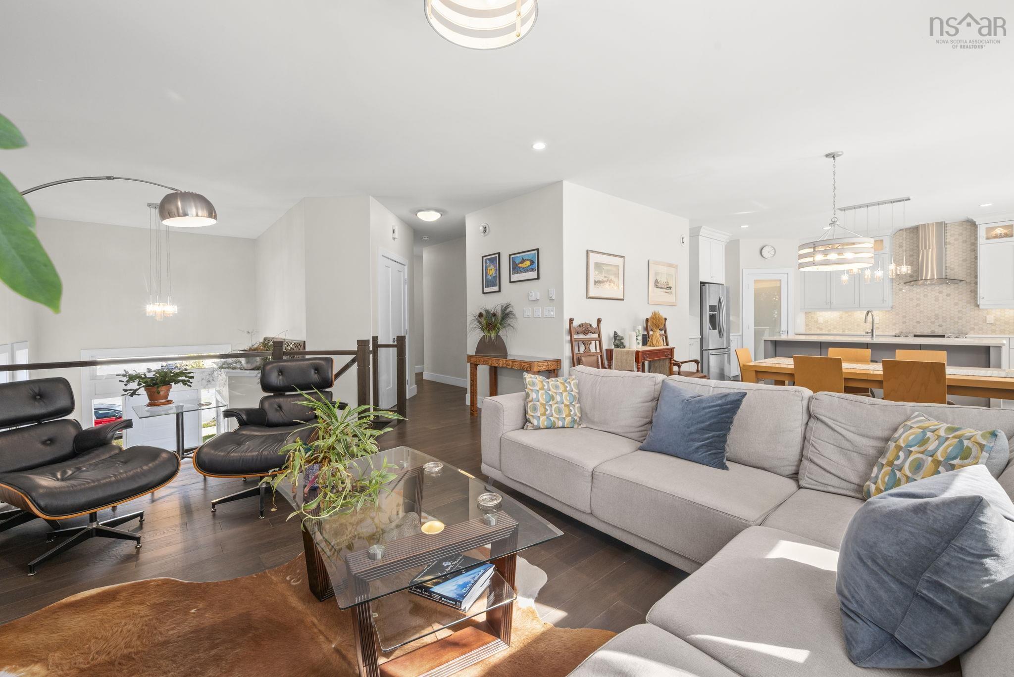 220 Maple Grove Avenue photo #9