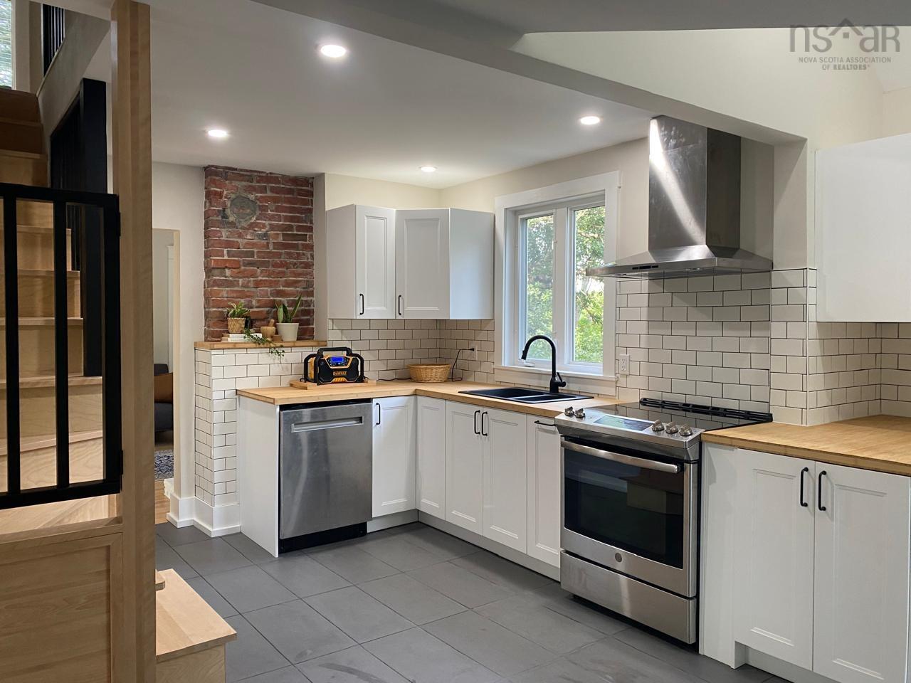 38 Kearney Lake Road photo #9