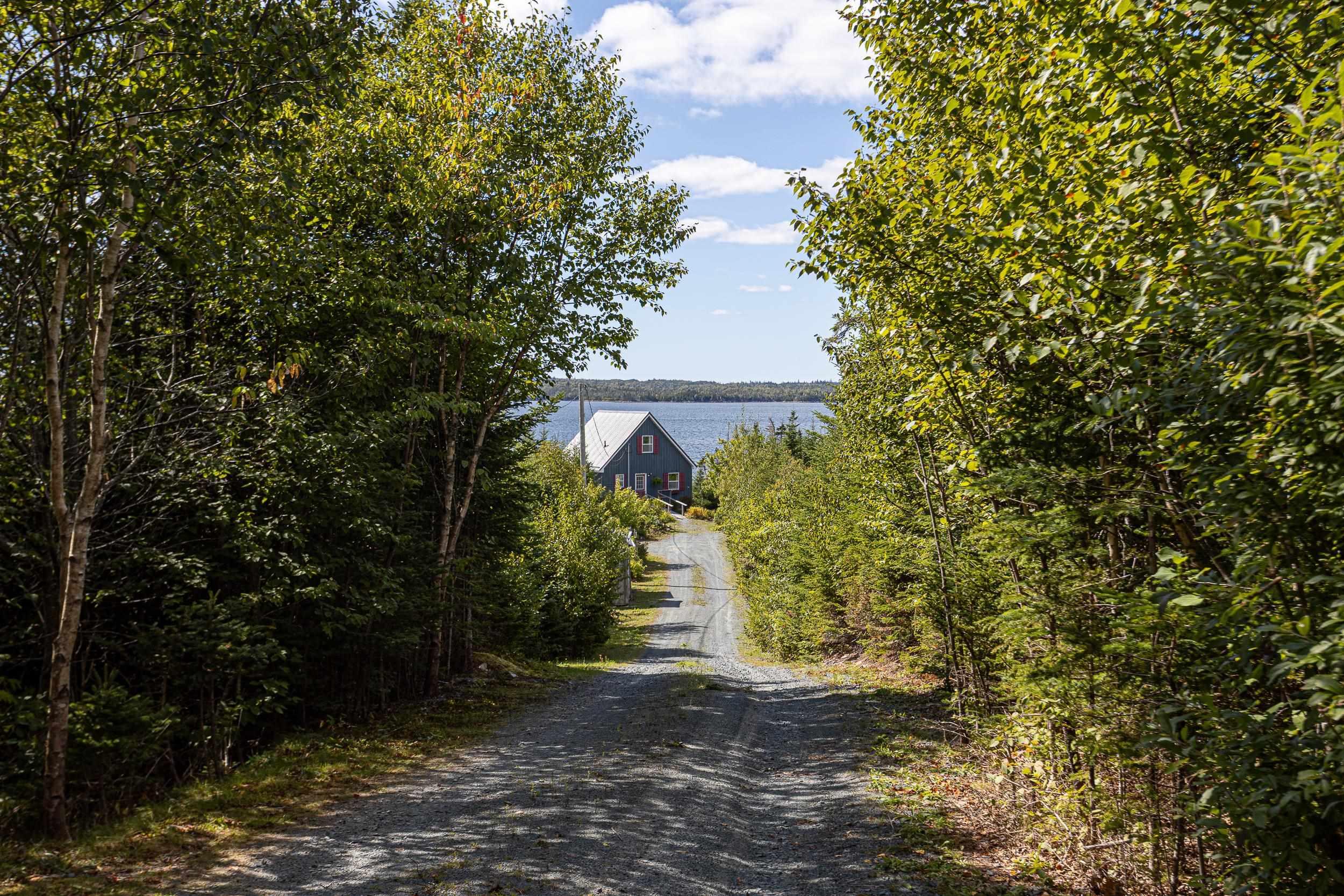 860 East Jeddore Road photo #2