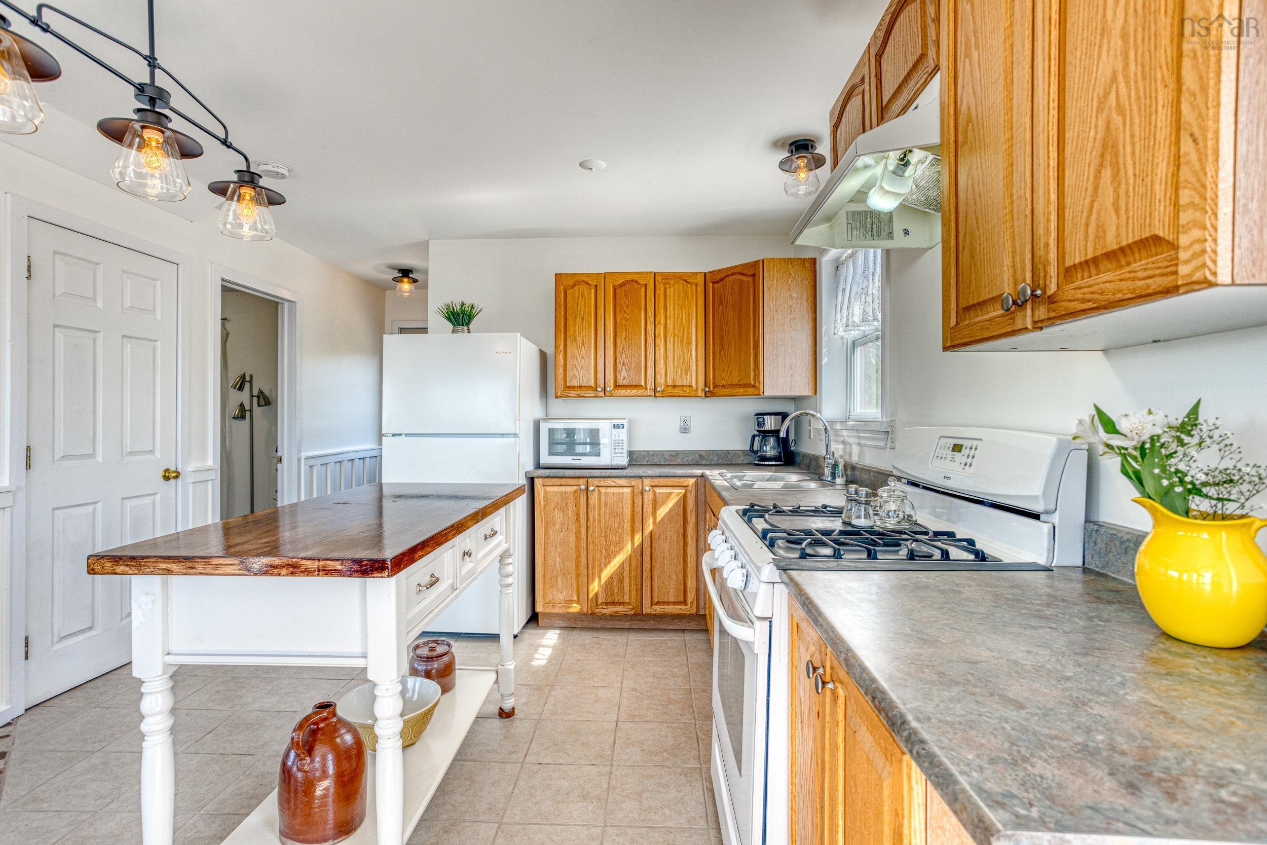 860 East Jeddore Road photo #16