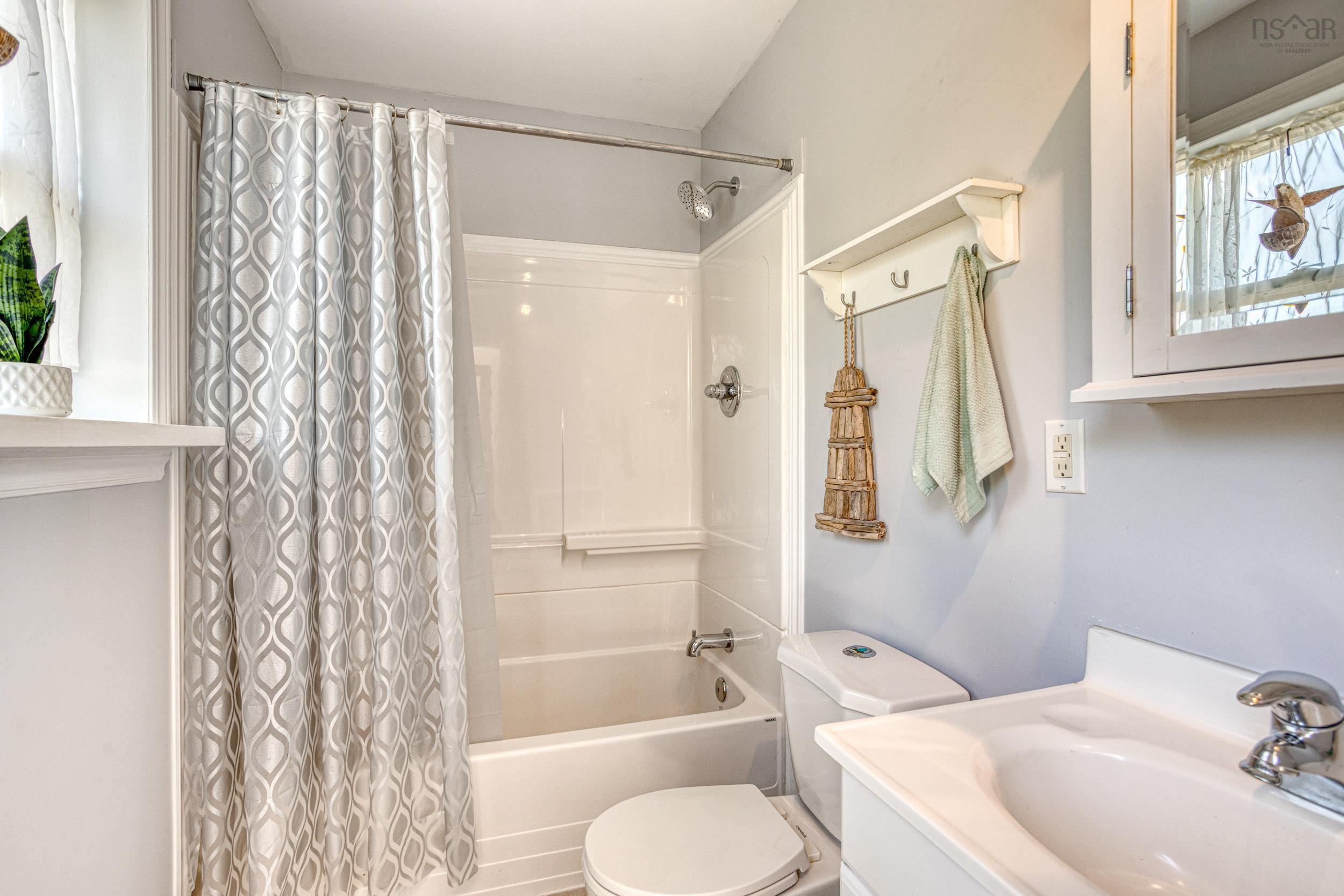 860 East Jeddore Road photo #35