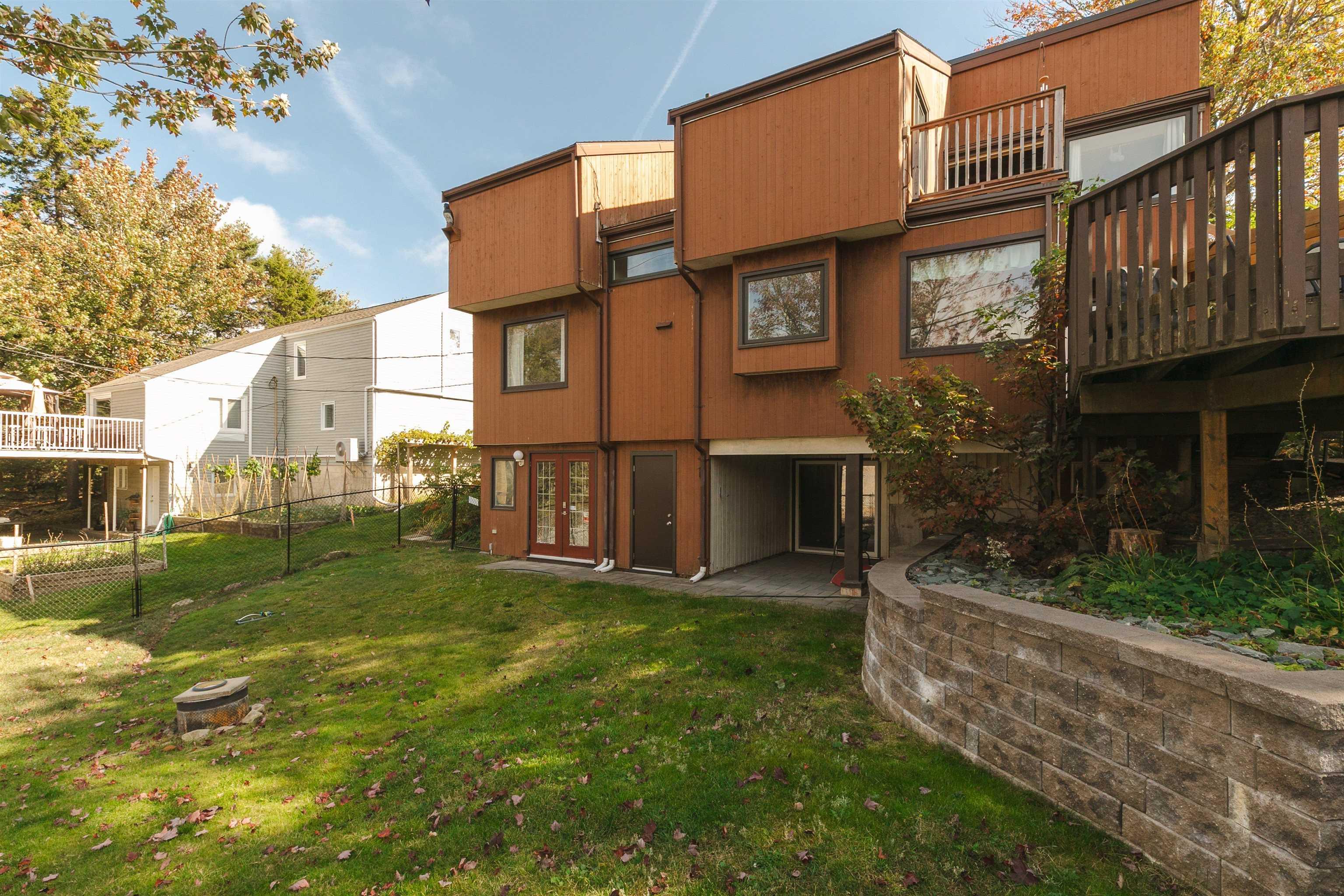 79 Bayview Road photo #46