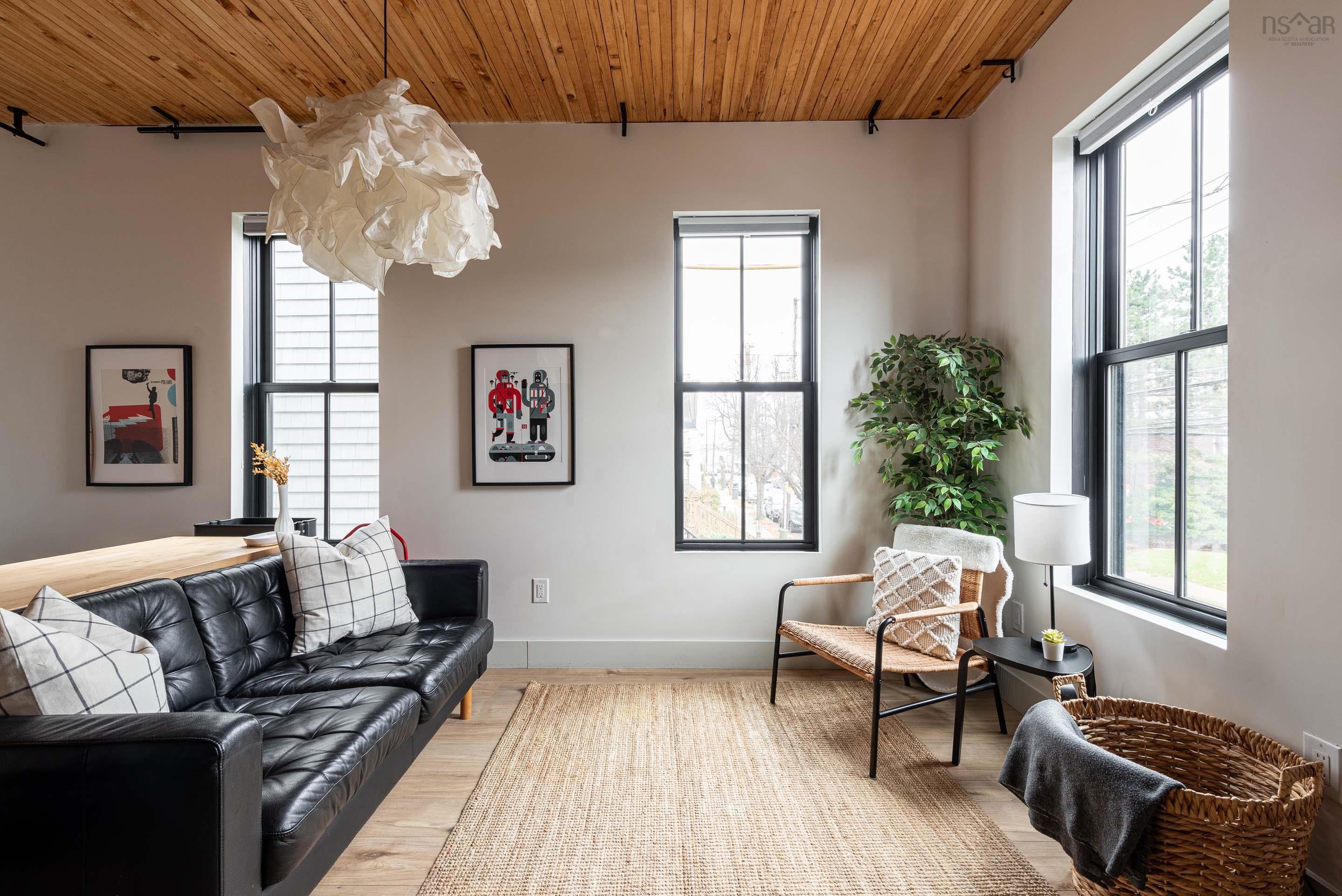 2851 Agricola Street photo #19