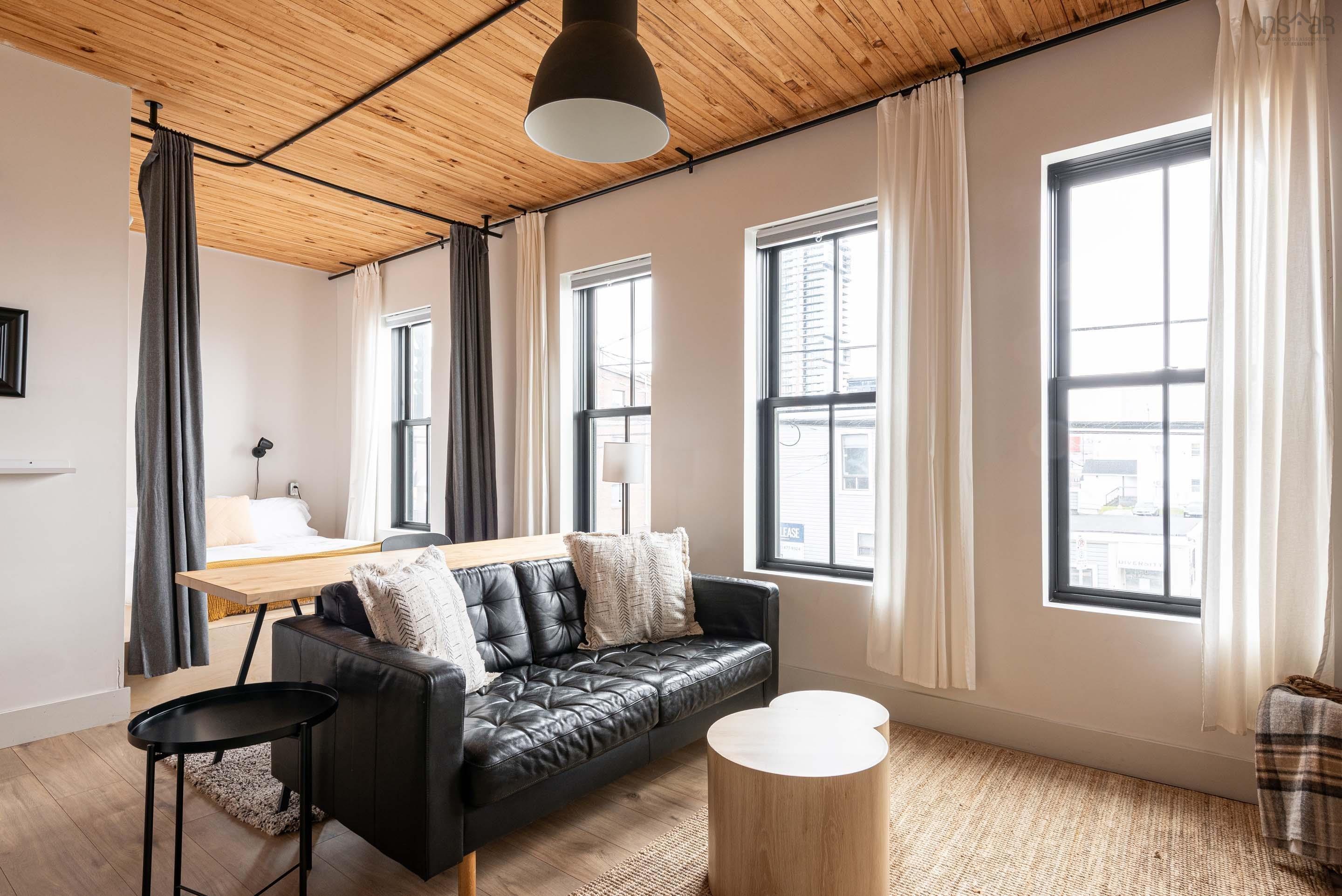 2851 Agricola Street photo #22