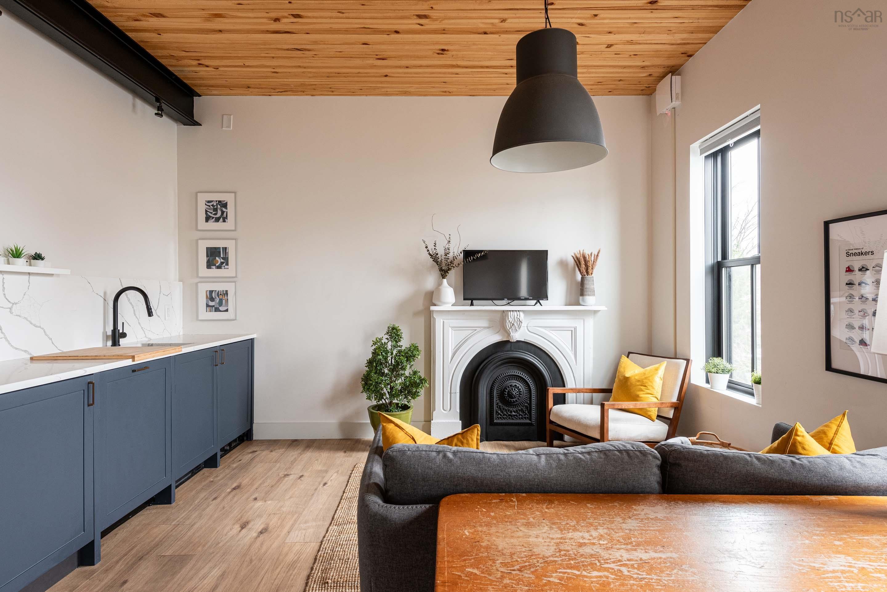 2851 Agricola Street photo #27