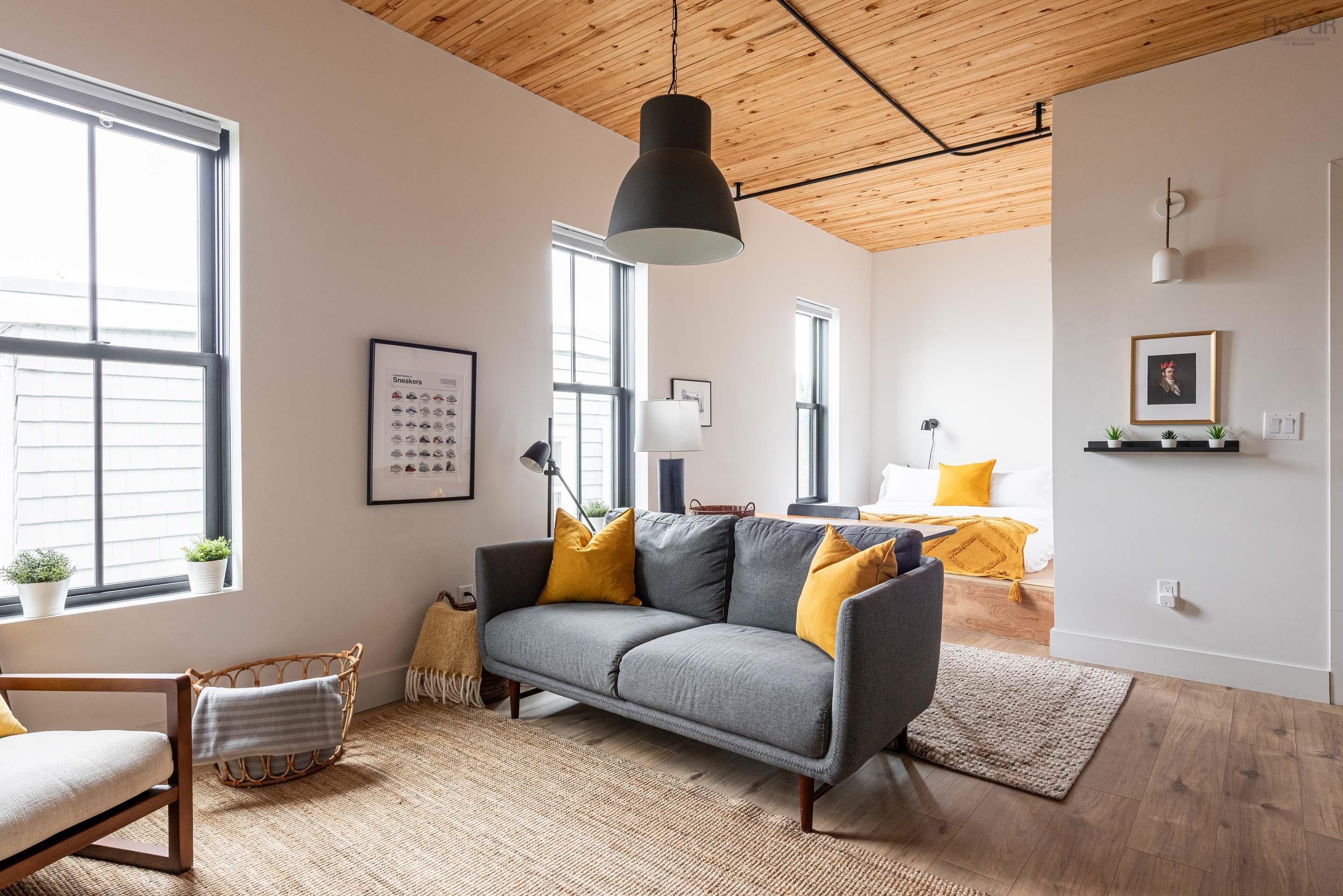 2851 Agricola Street photo #29