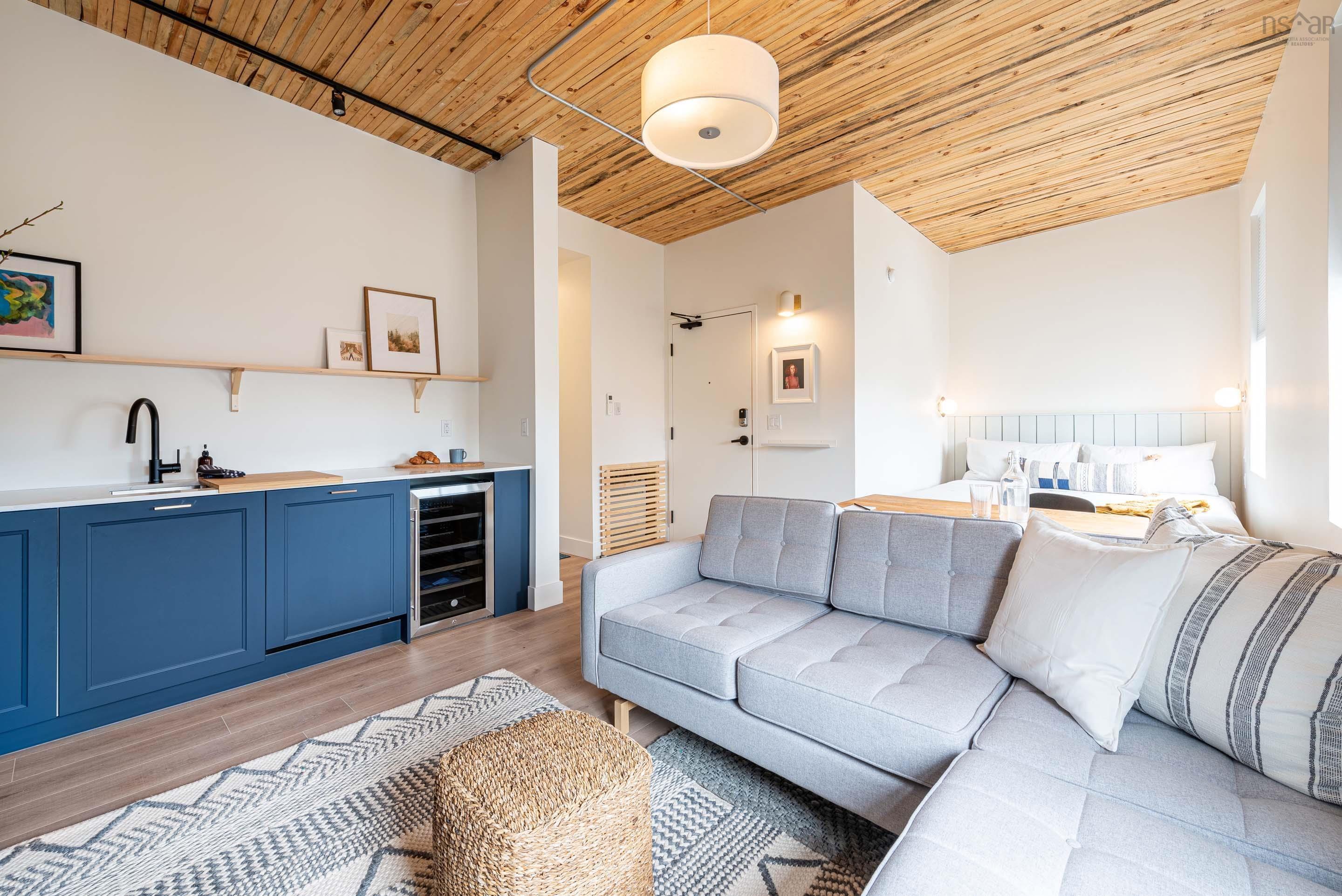 2851 Agricola Street photo #32