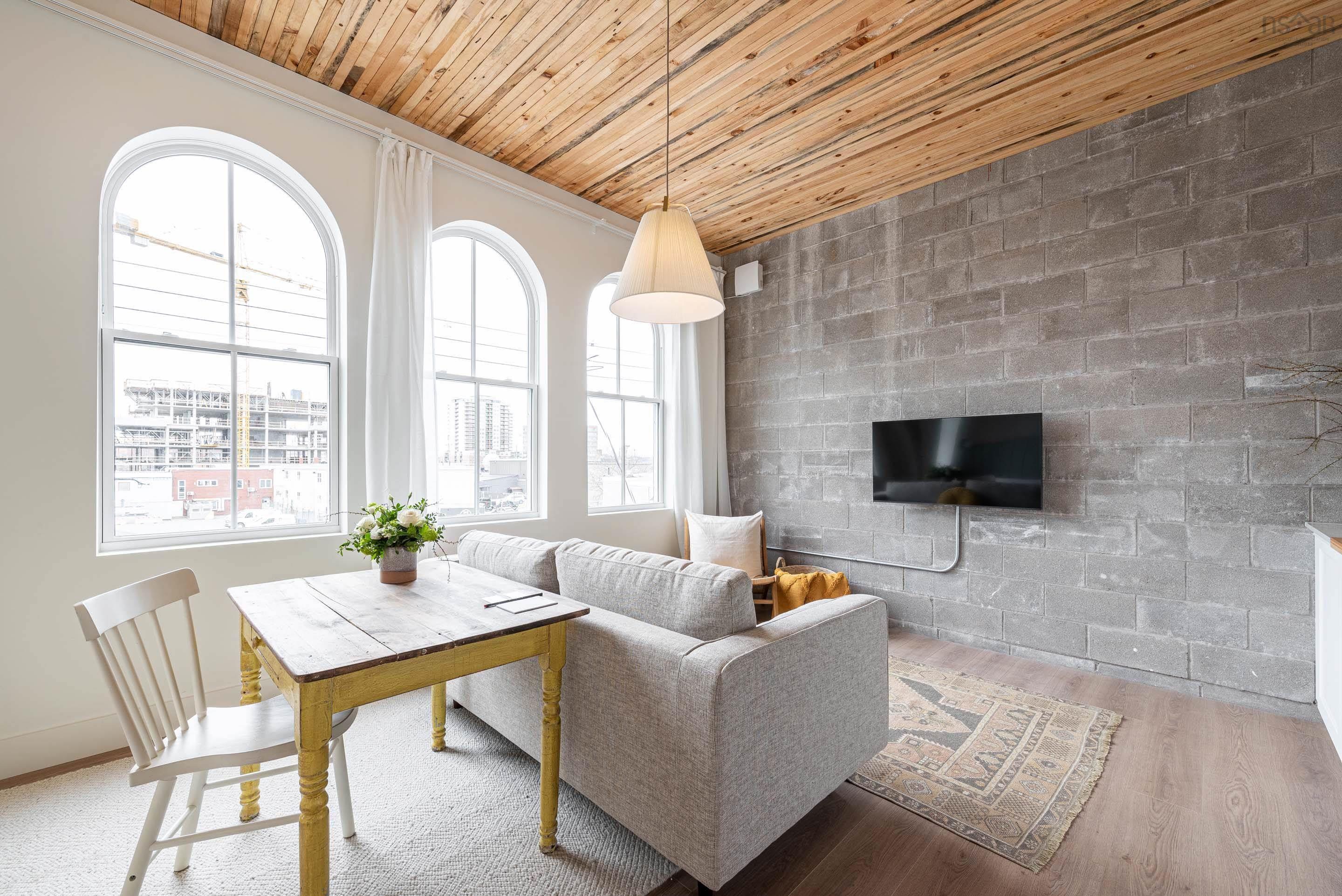 2851 Agricola Street photo #36