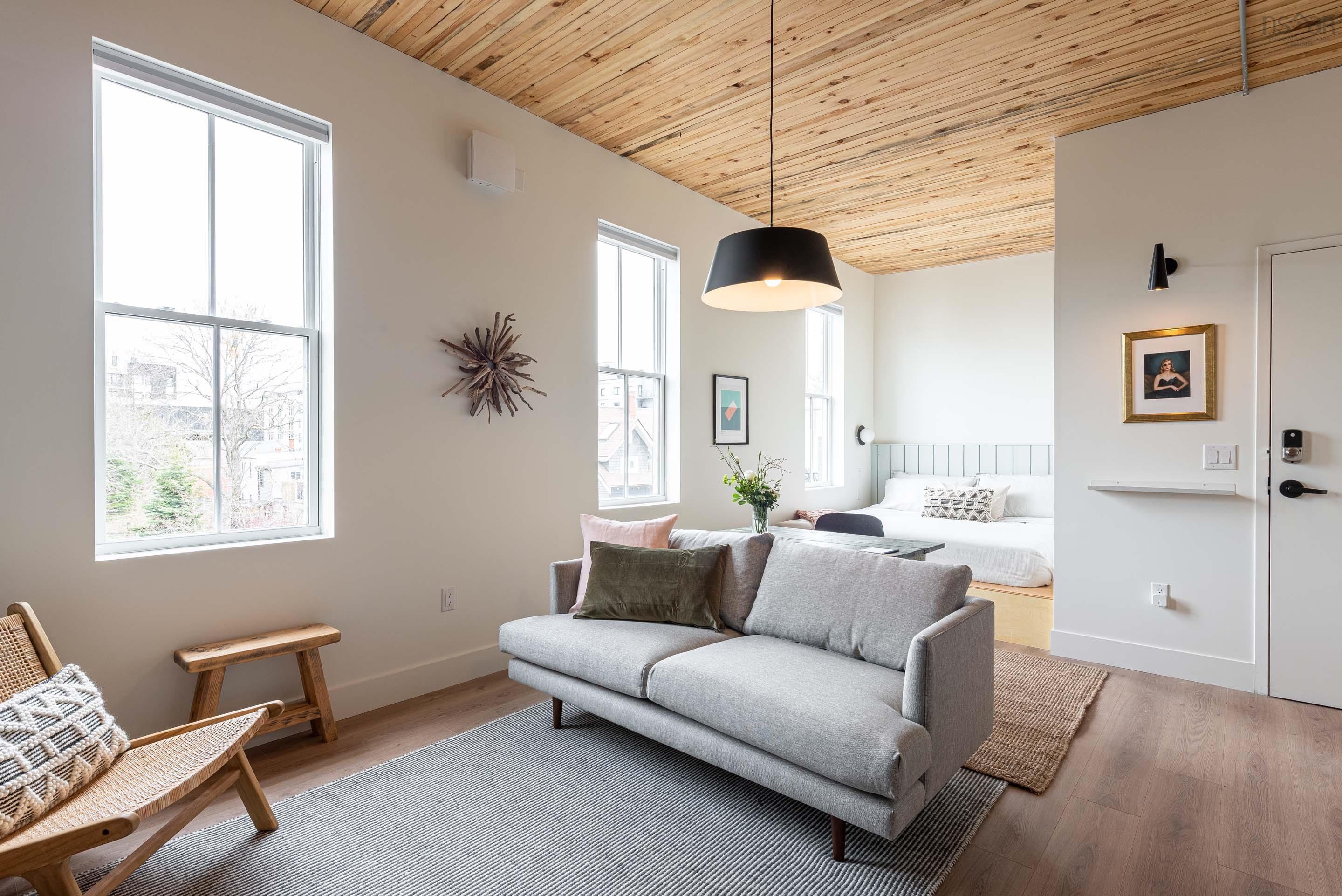 2851 Agricola Street photo #37