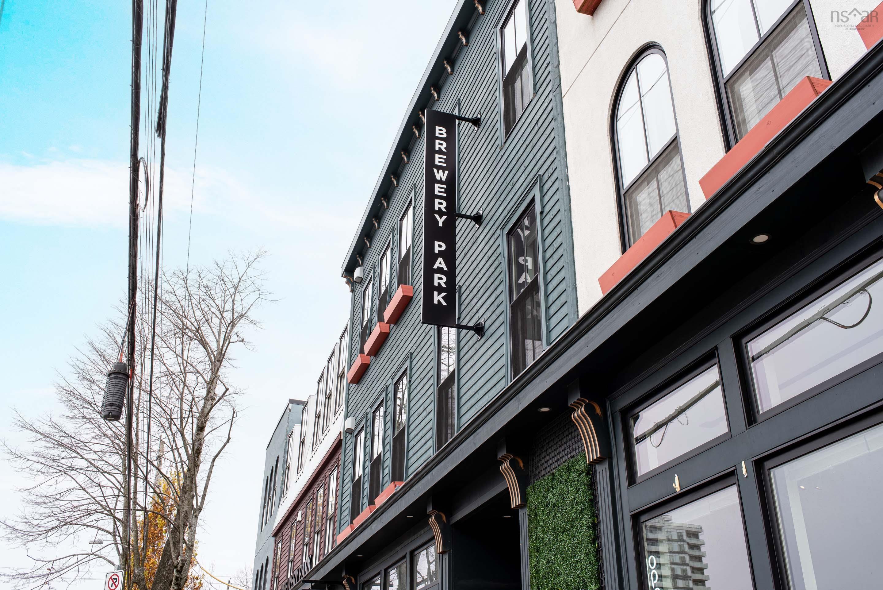 2851 Agricola Street photo #50