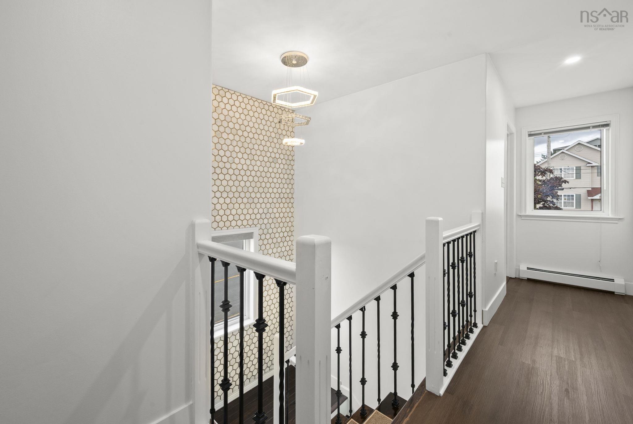 1 Glenbourne Court photo #23