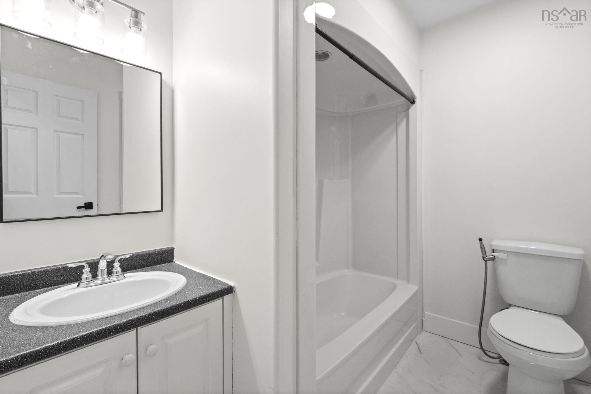 1 Glenbourne Court photo #30