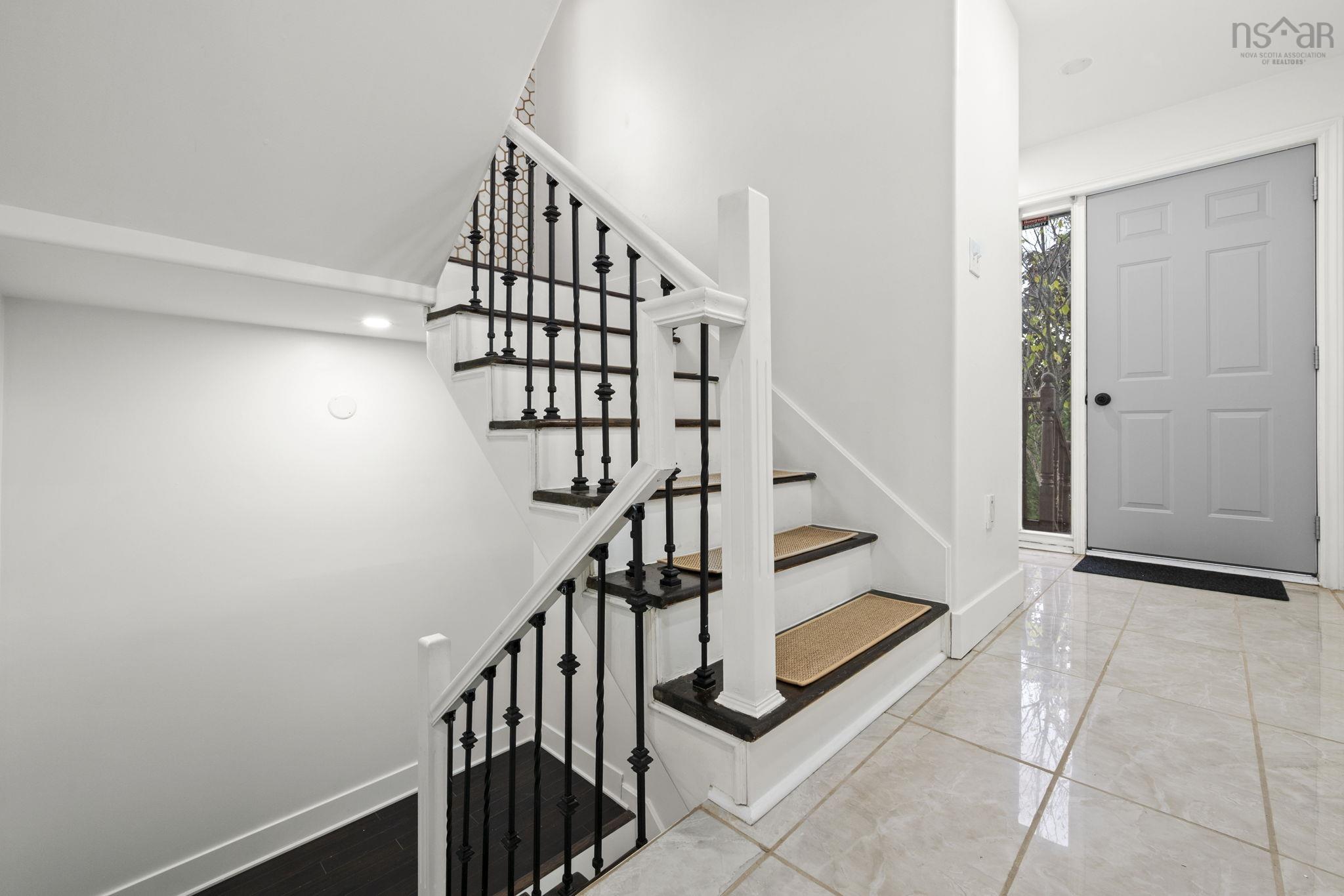 1 Glenbourne Court photo #31