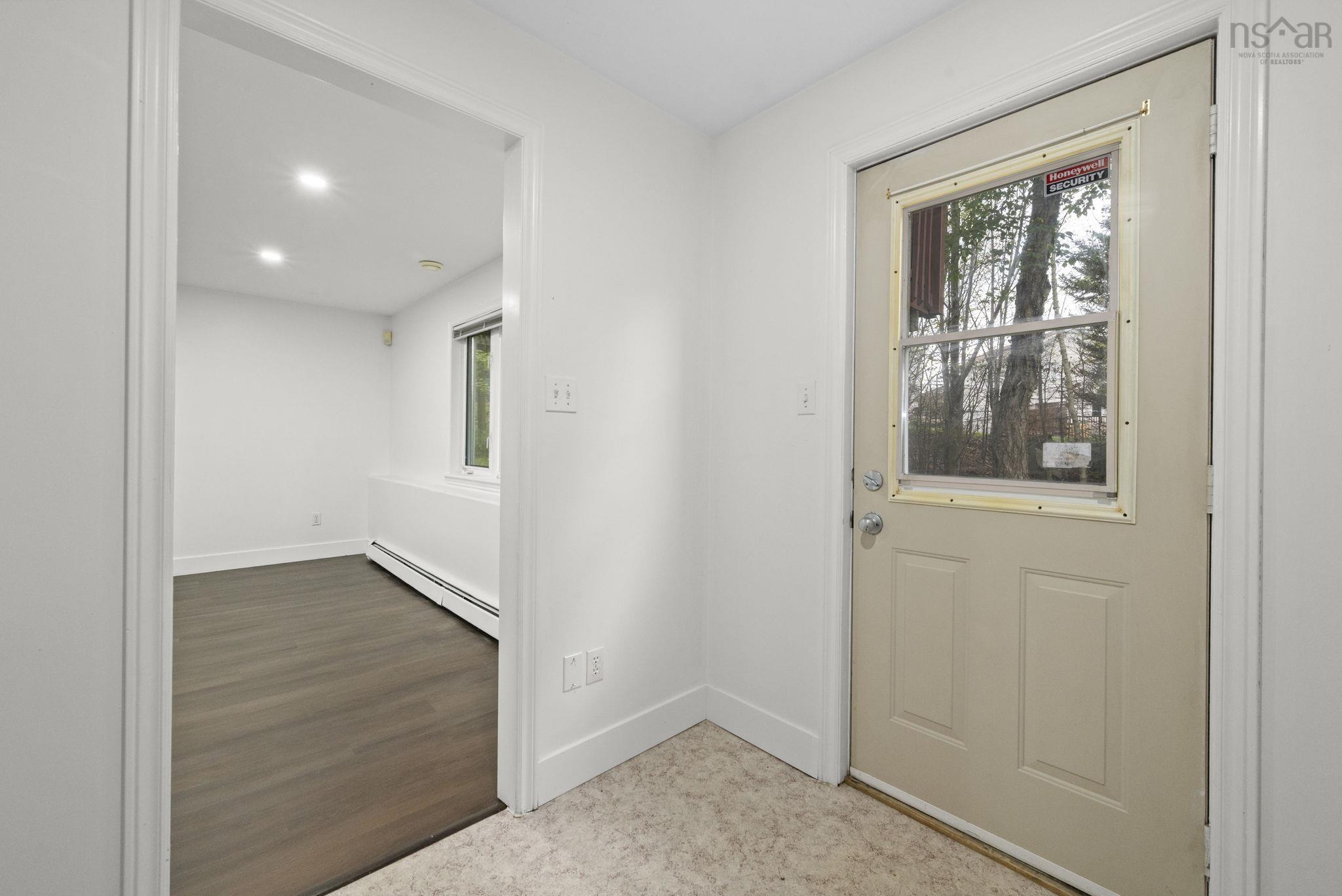 1 Glenbourne Court photo #33