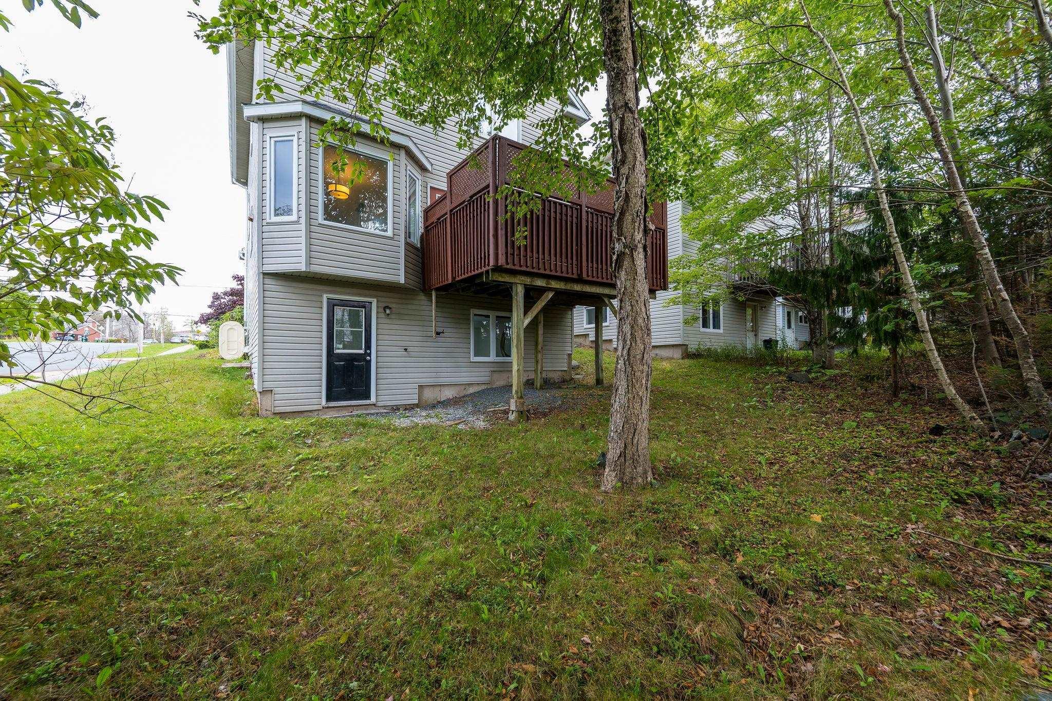 1 Glenbourne Court photo #37