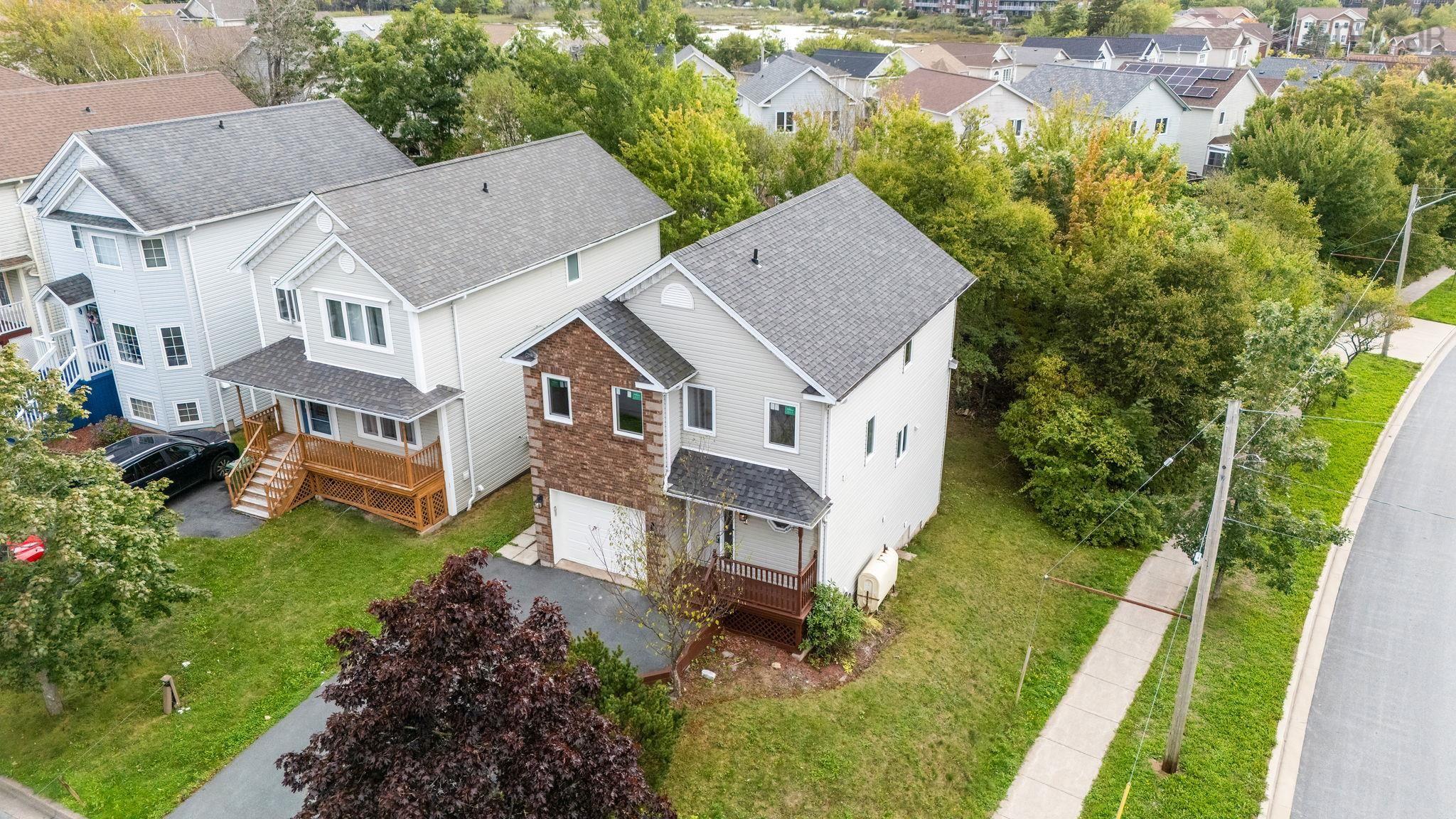 1 Glenbourne Court photo #42