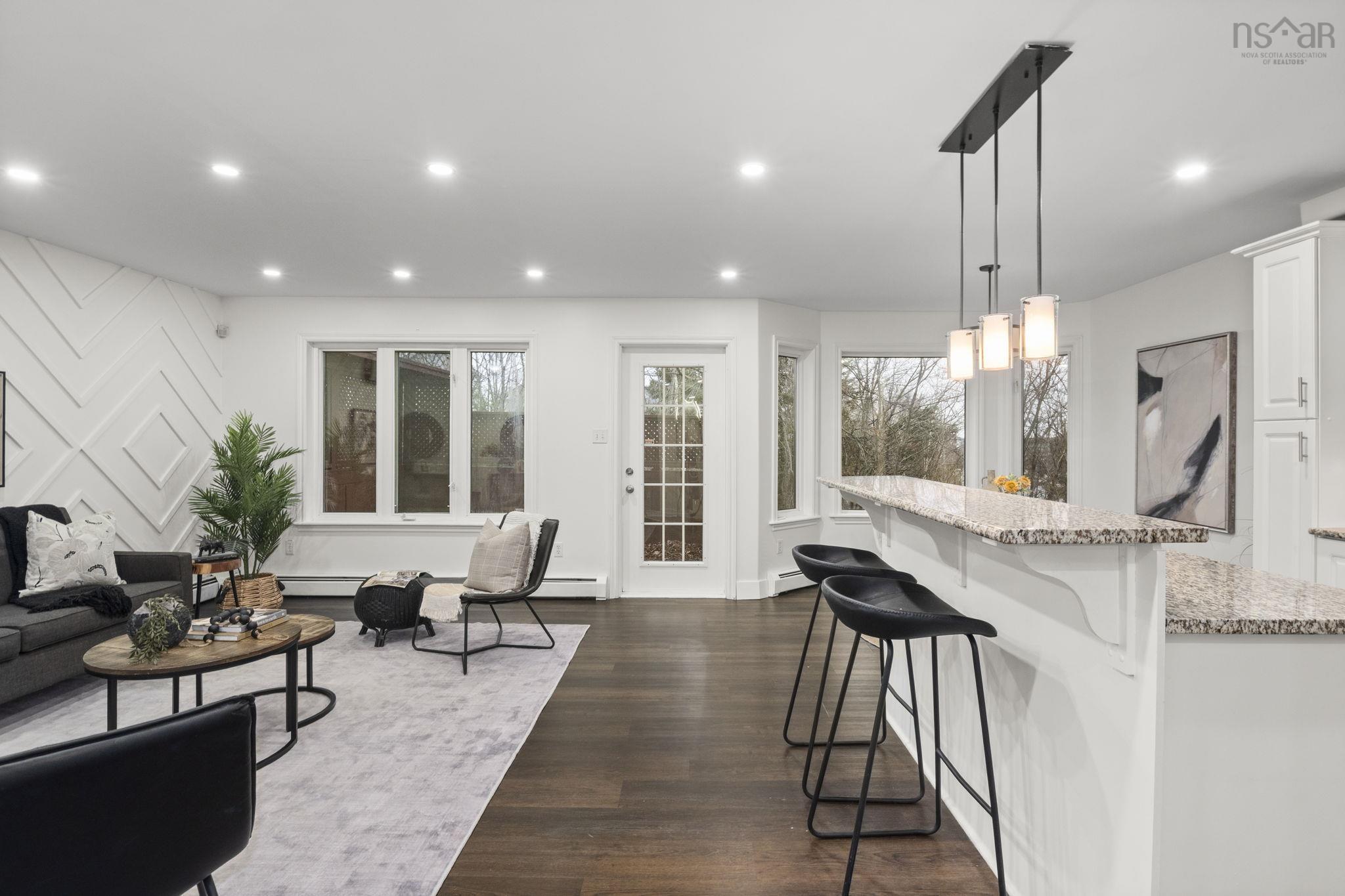 1 Glenbourne Court photo #10