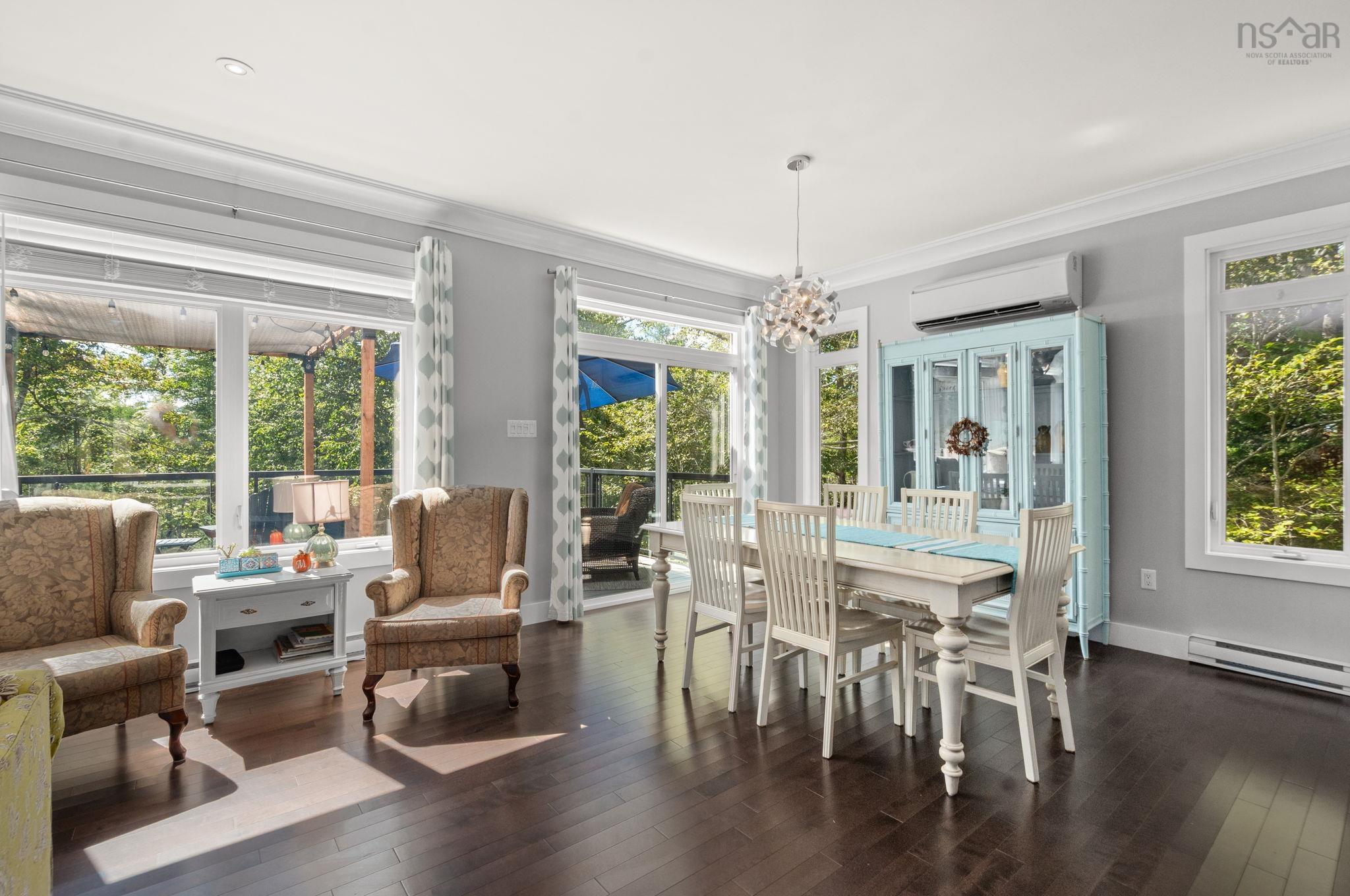 769 Lakeview Avenue photo #16