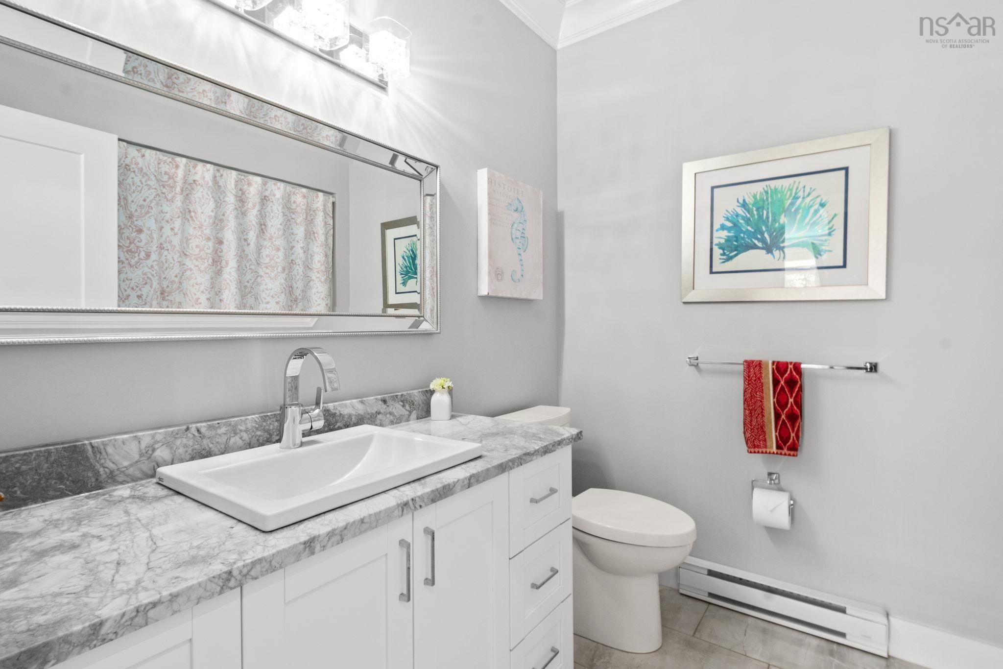 769 Lakeview Avenue photo #20