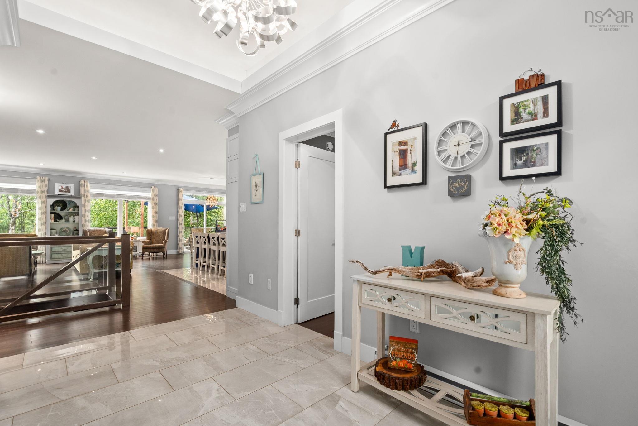 769 Lakeview Avenue photo #3