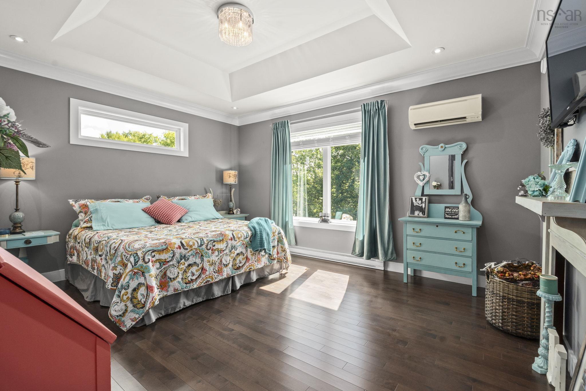 769 Lakeview Avenue photo #22