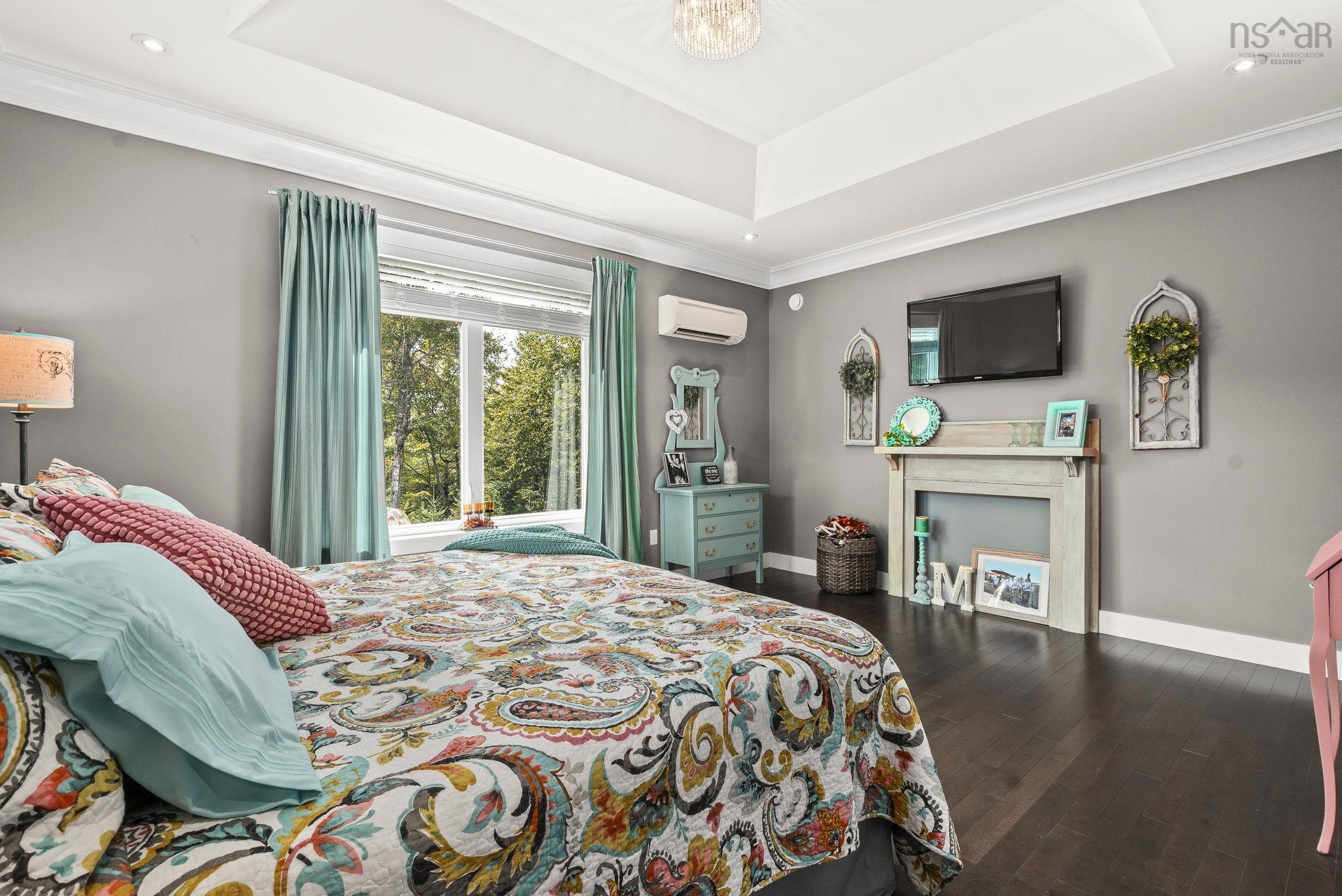 769 Lakeview Avenue photo #23