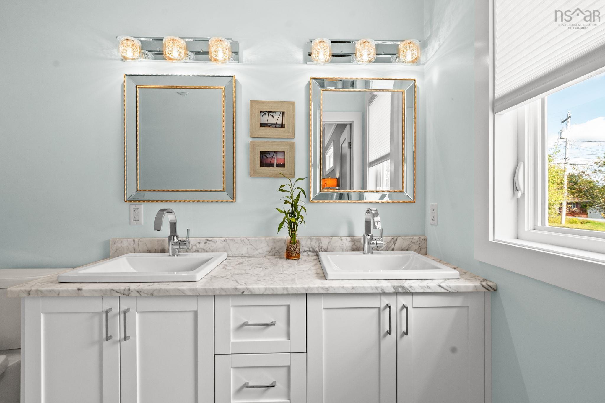 769 Lakeview Avenue photo #24