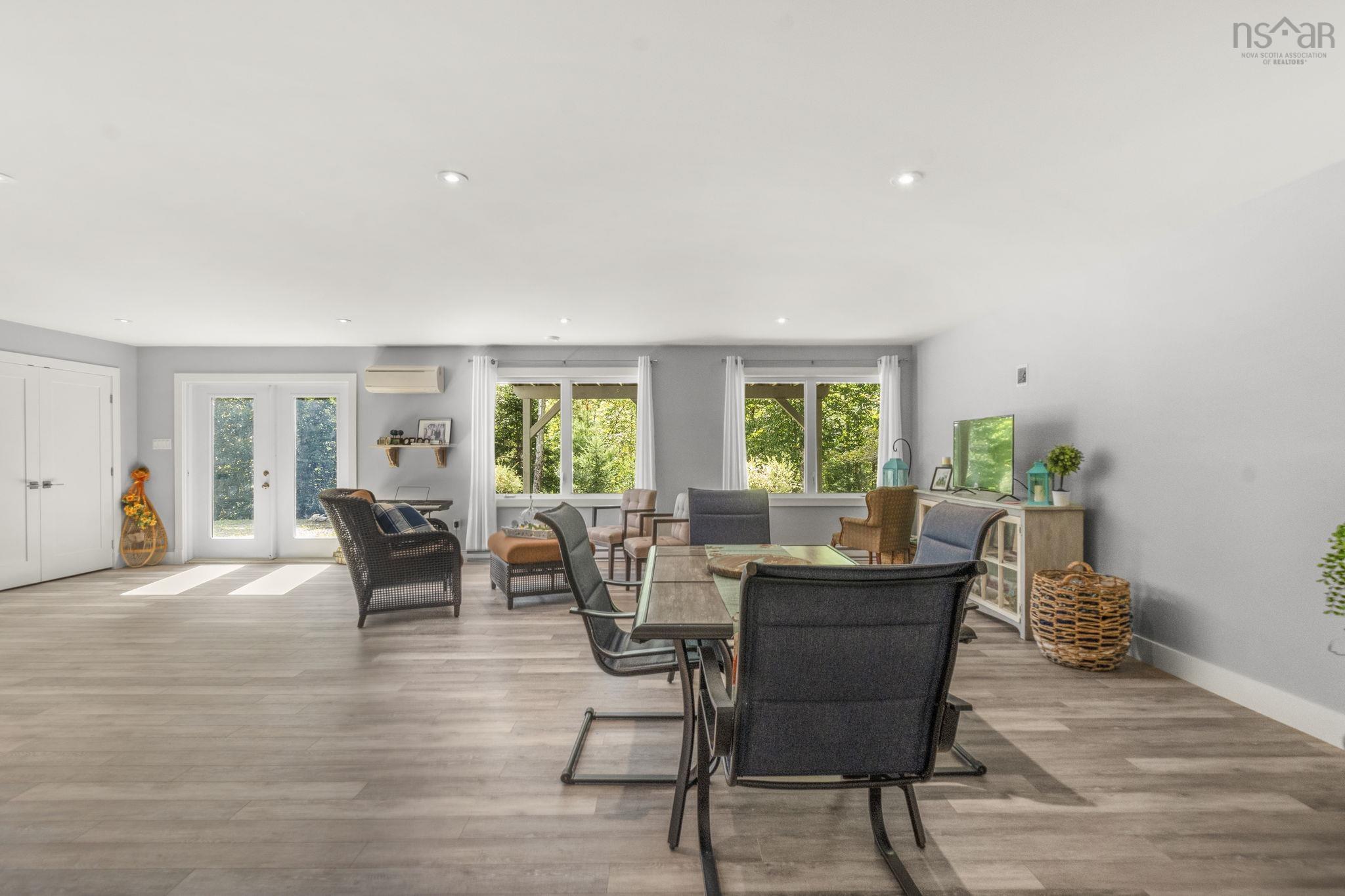 769 Lakeview Avenue photo #28