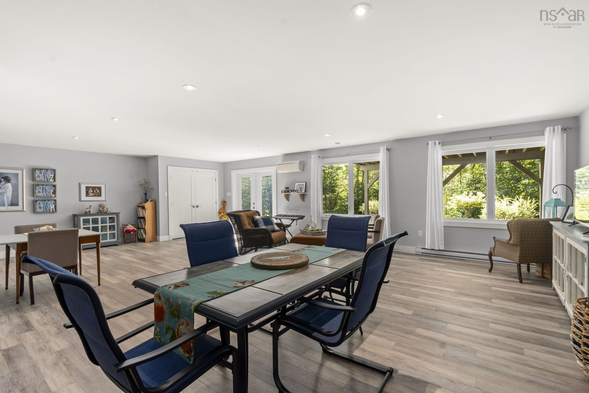 769 Lakeview Avenue photo #29