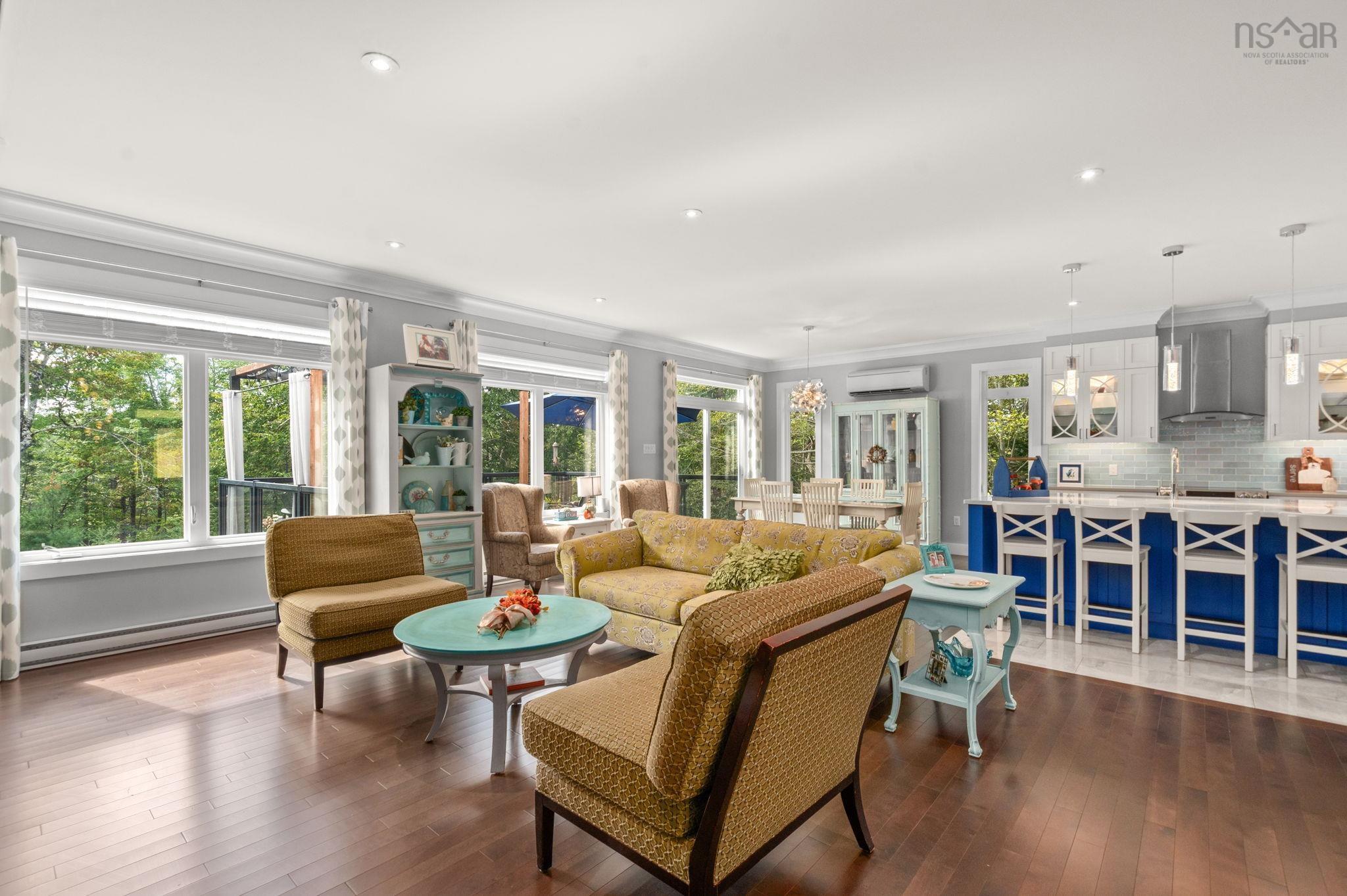 769 Lakeview Avenue photo #7