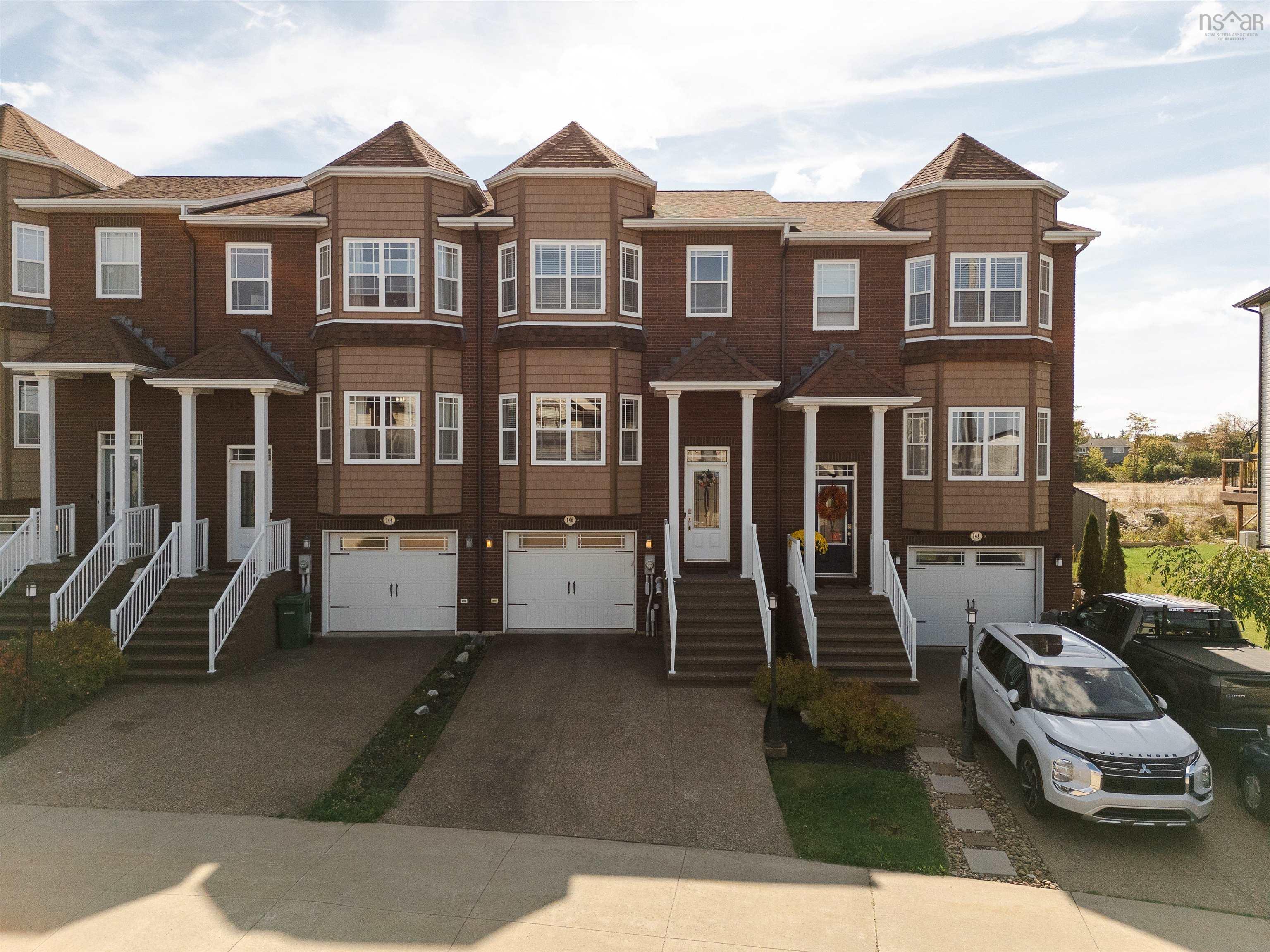 146 Maple Grove Avenue photo #2