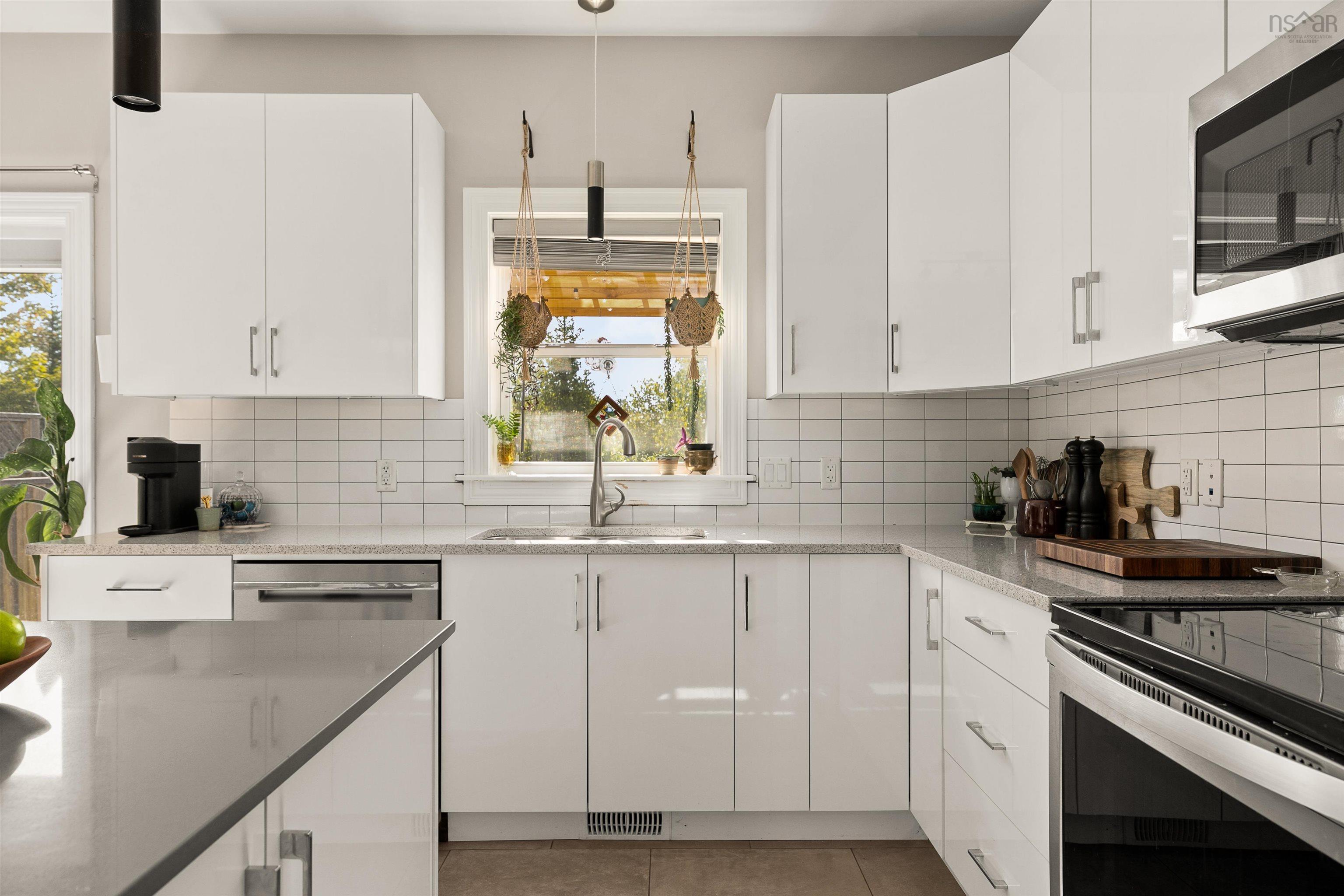 146 Maple Grove Avenue photo #12