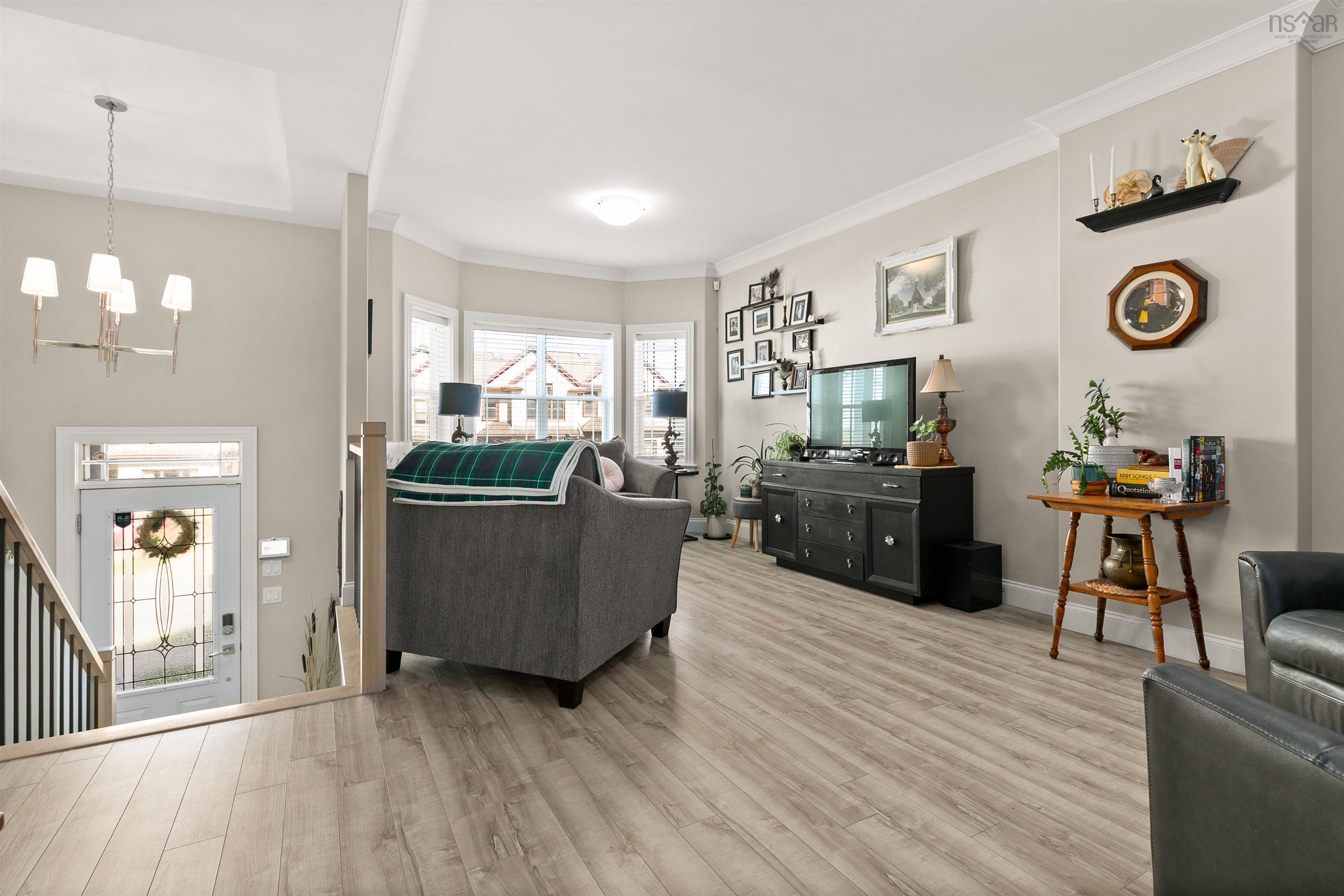 146 Maple Grove Avenue photo #4