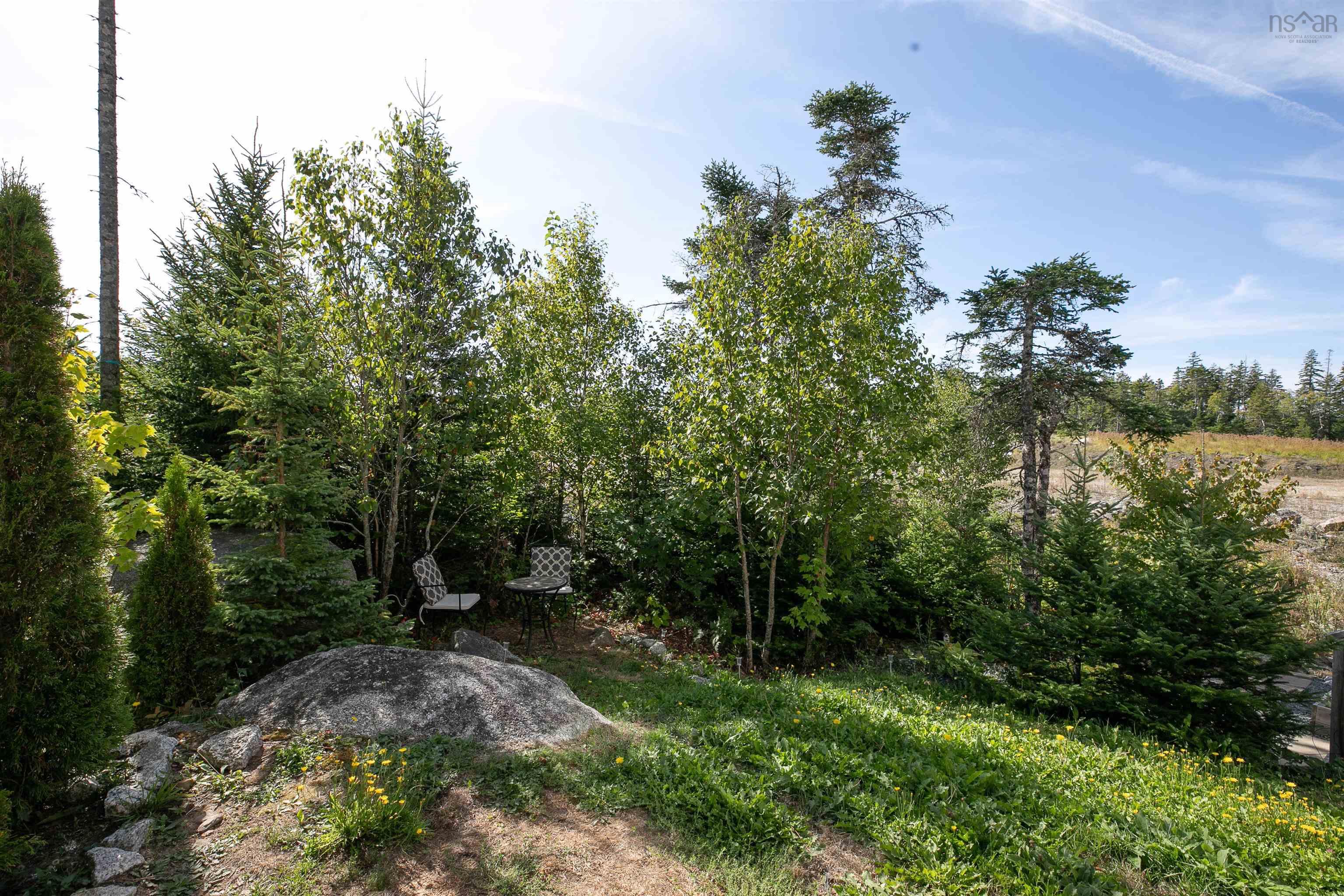 146 Maple Grove Avenue photo #38