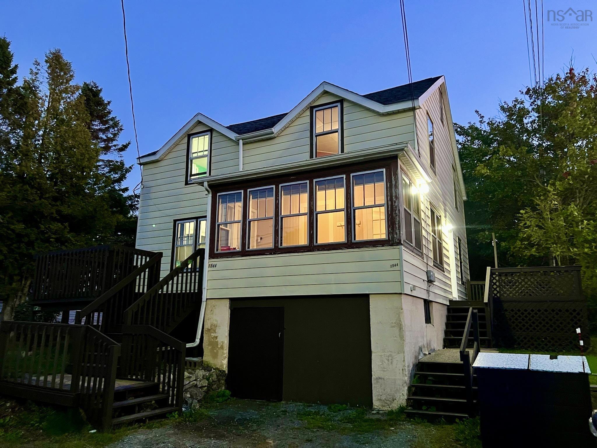 1544 St Margarets Bay Road photo #2